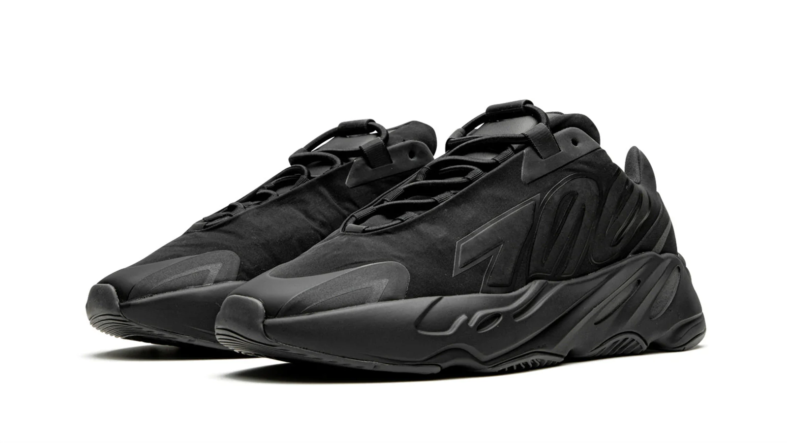 YEEZY BOOST 700 MNVN 