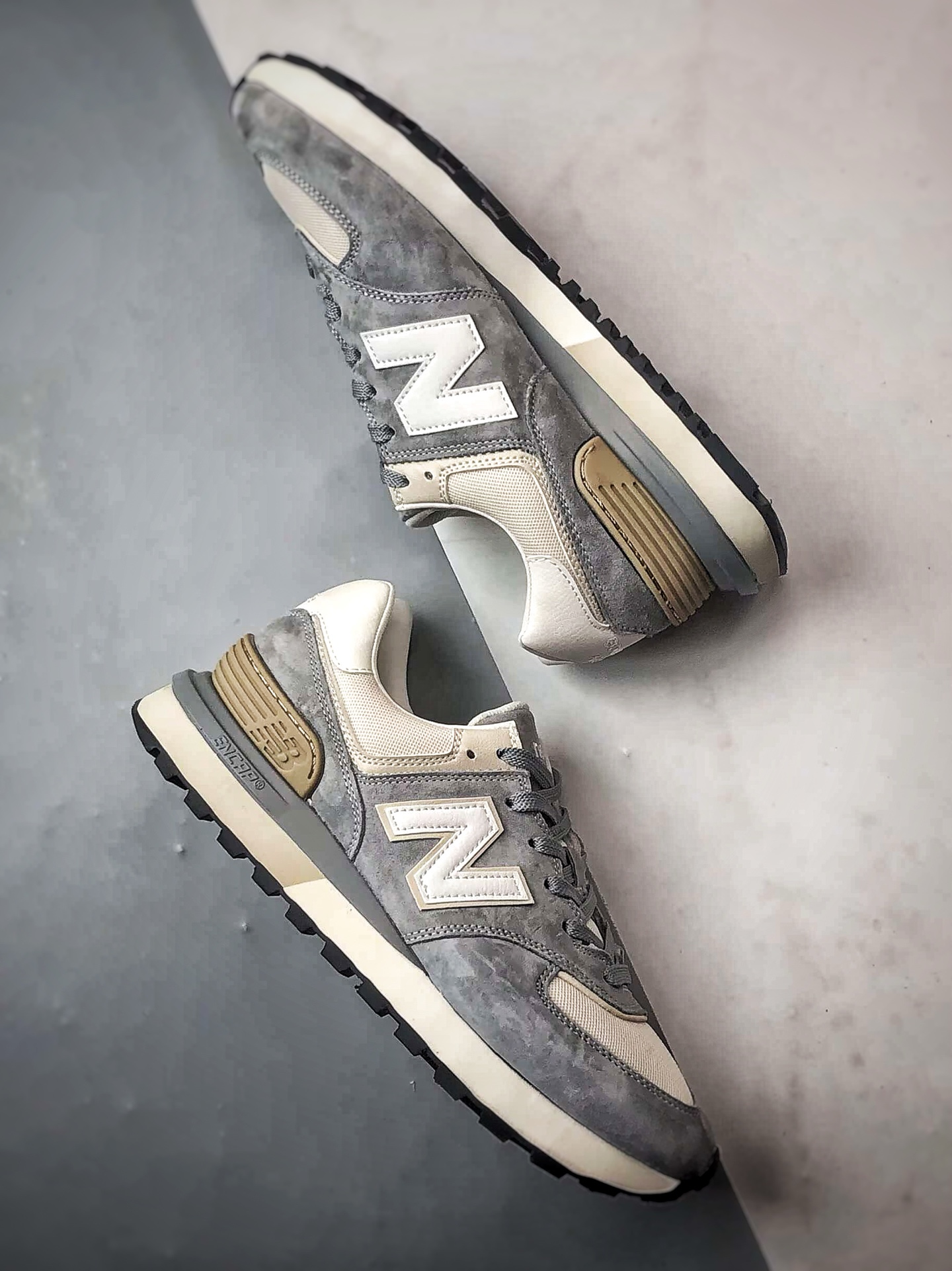 New Balance Sneakers-200