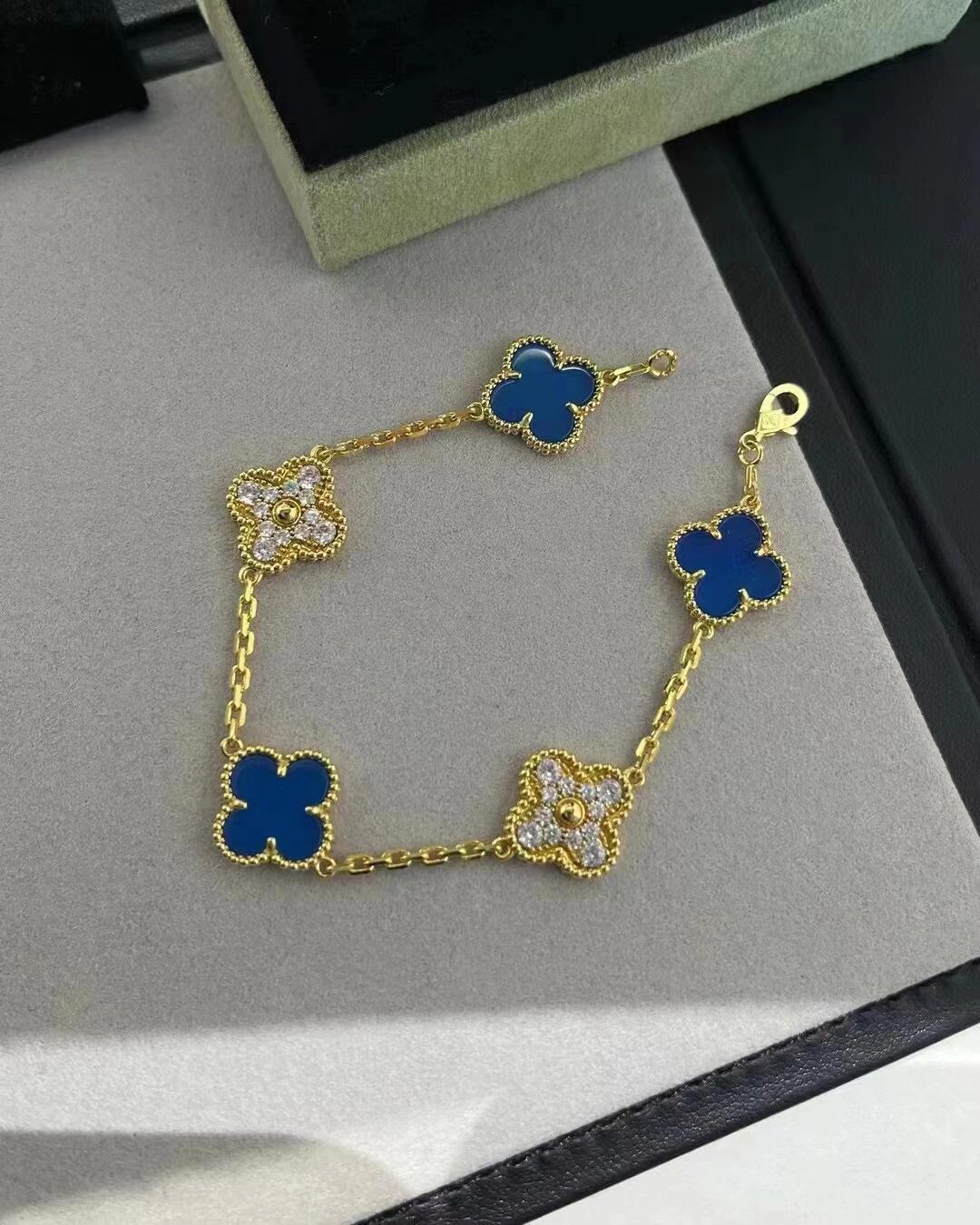 Van Cleef & Arpels Bracelet-7