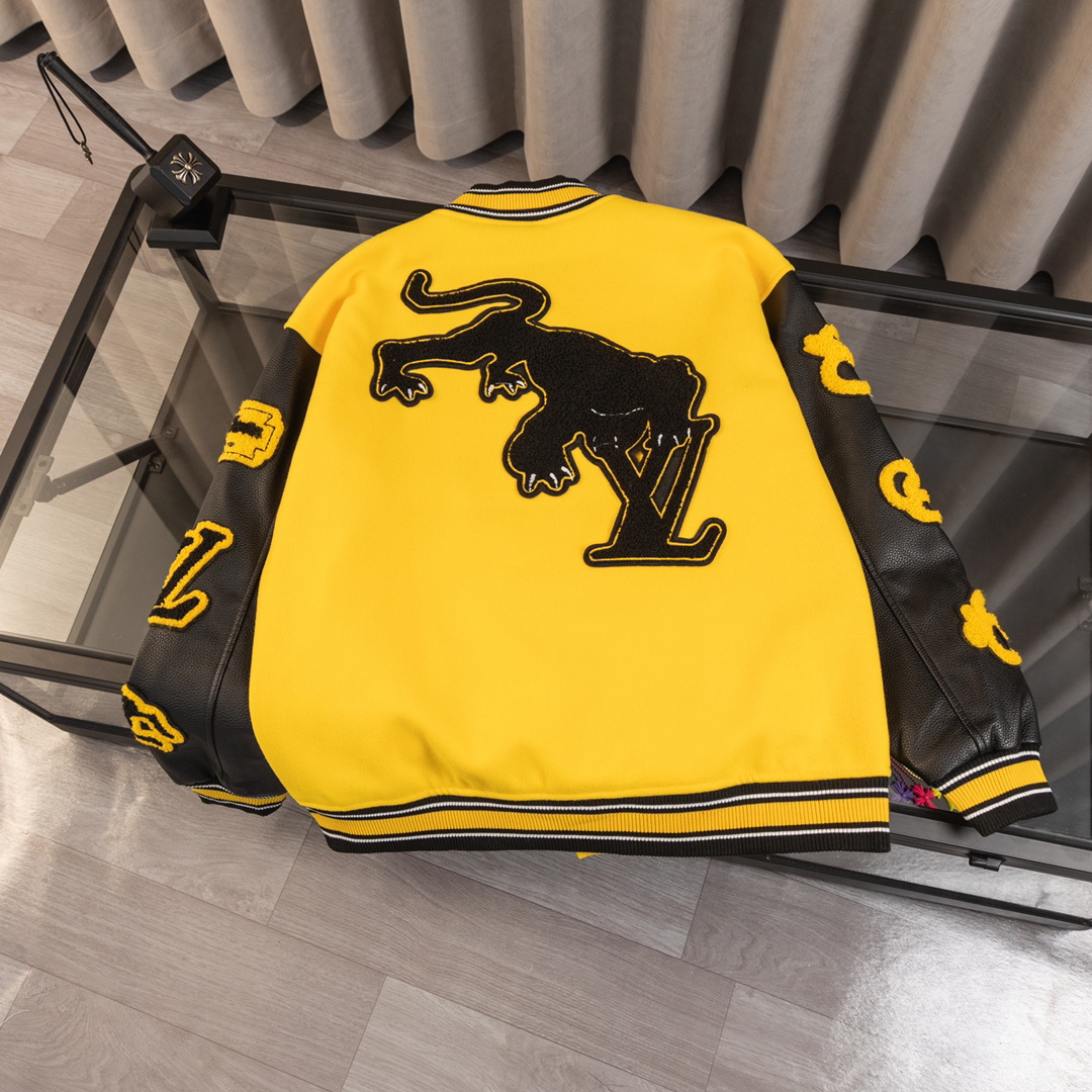 LV Clothing-318