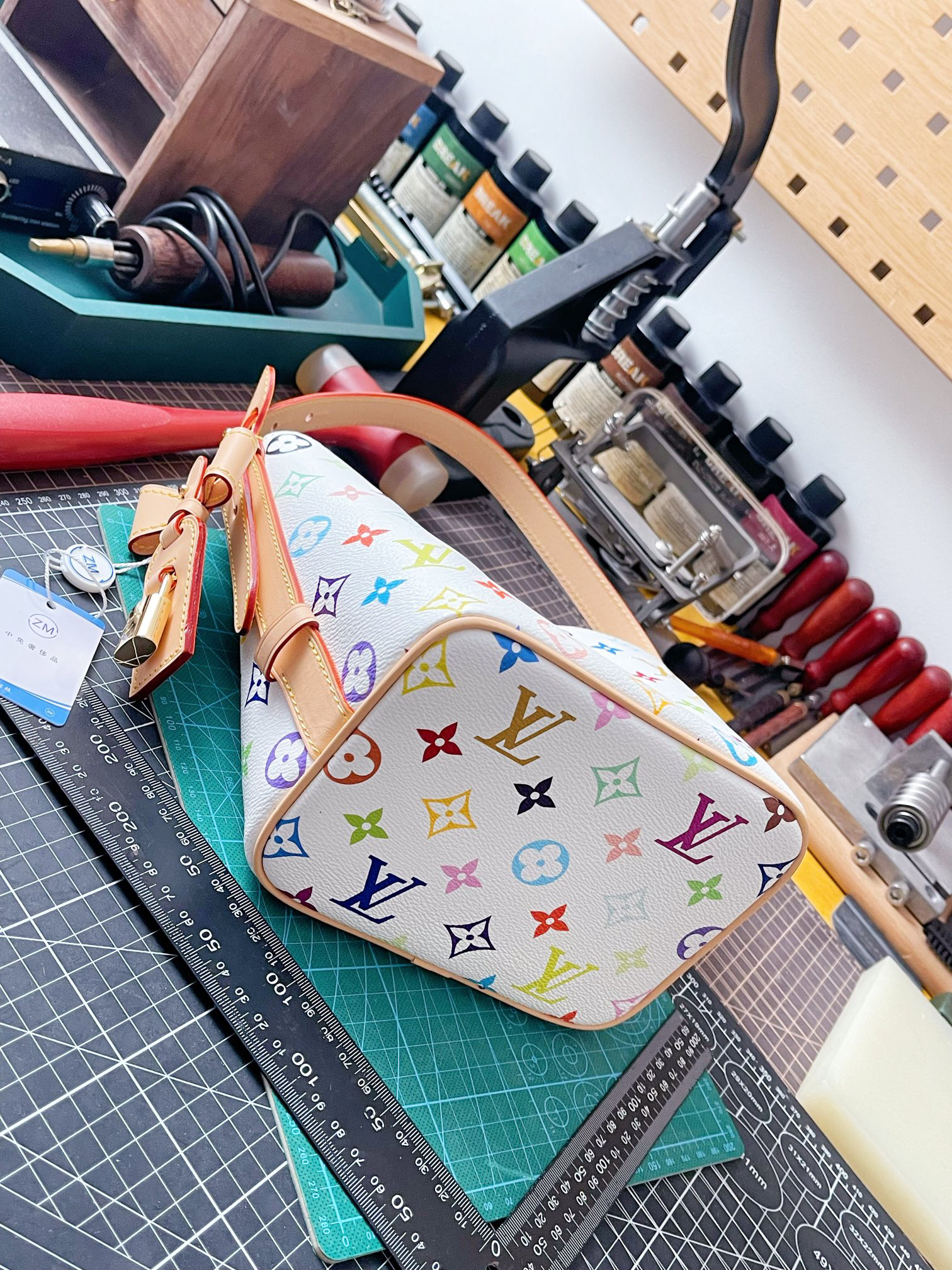 Louis Vuitton Hot New Product-21