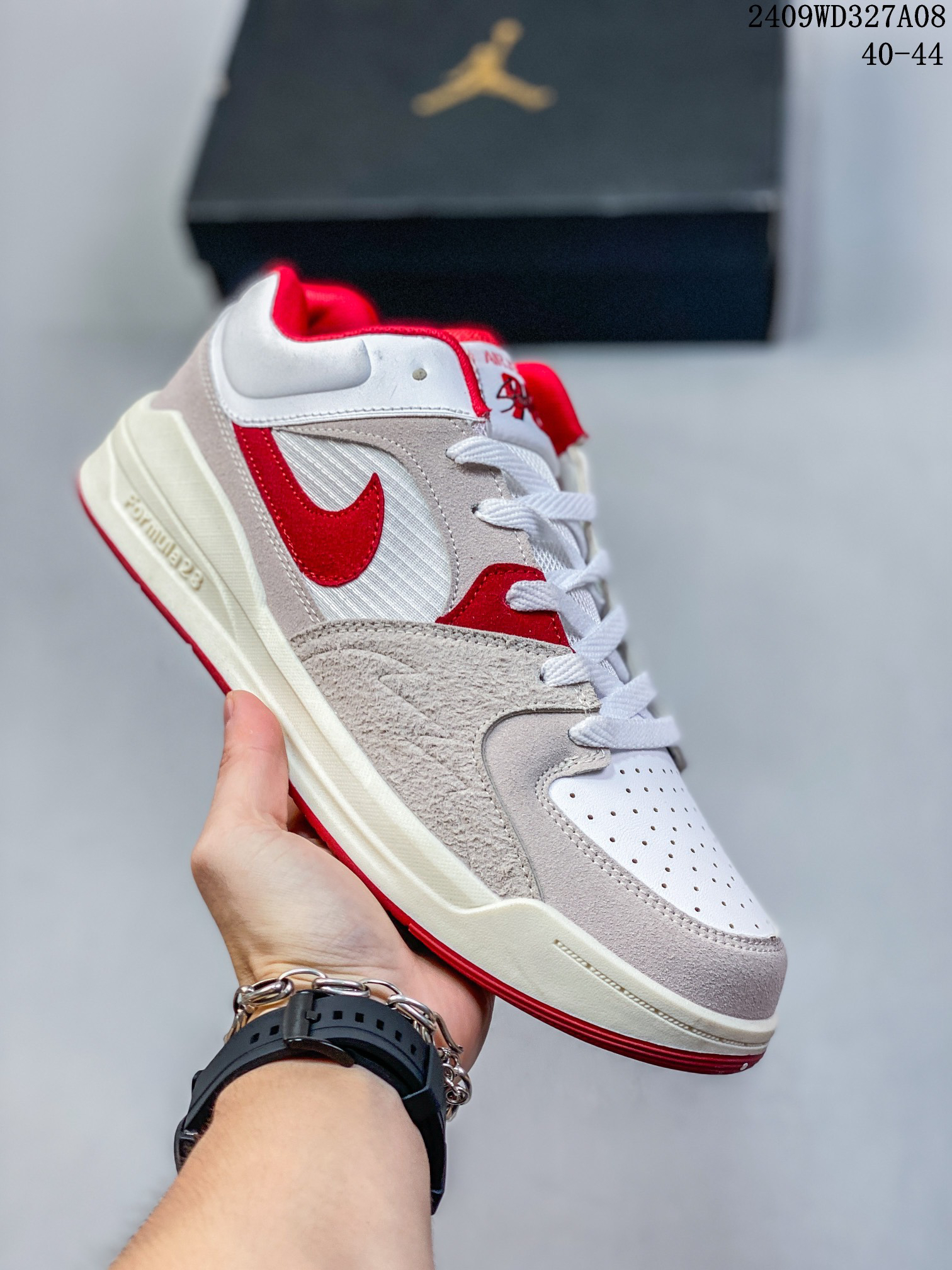 Nike Sneakers-342