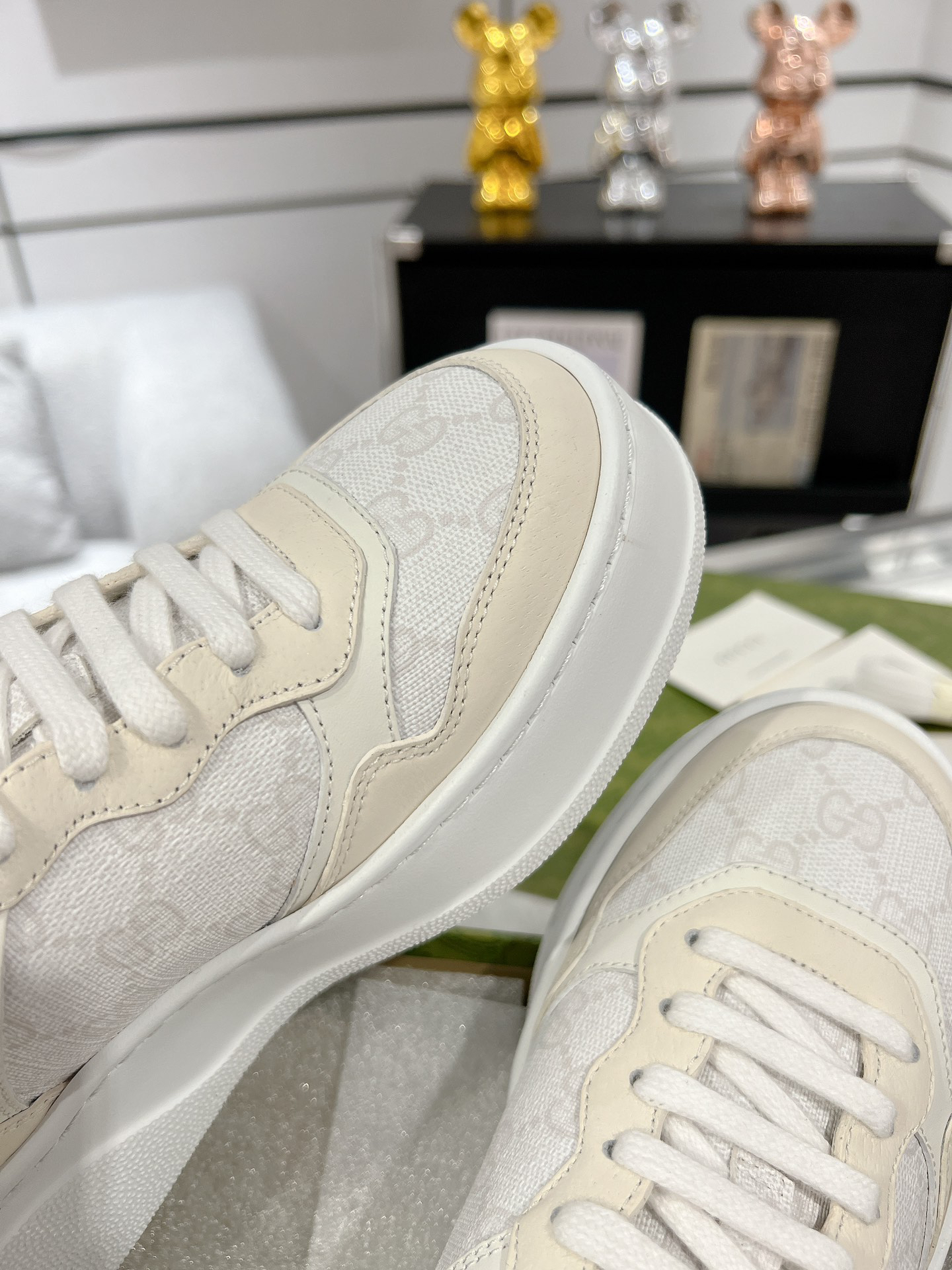 Gucci Sneakers-238
