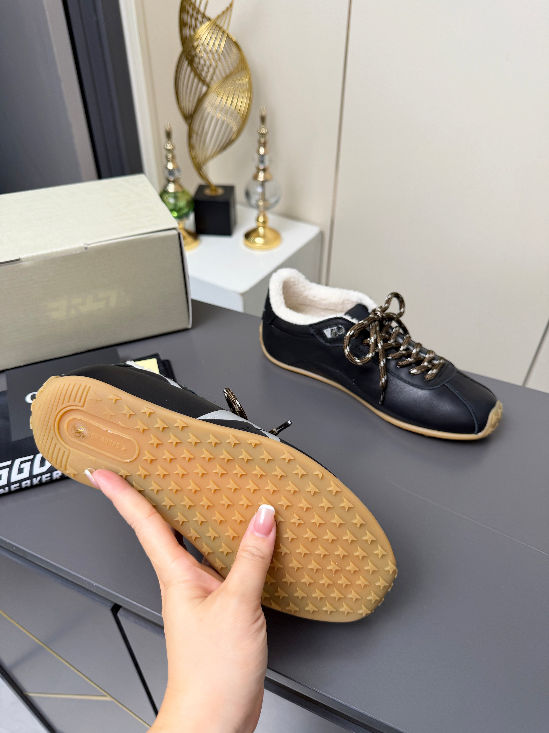 Golden Goose Sneakers-28