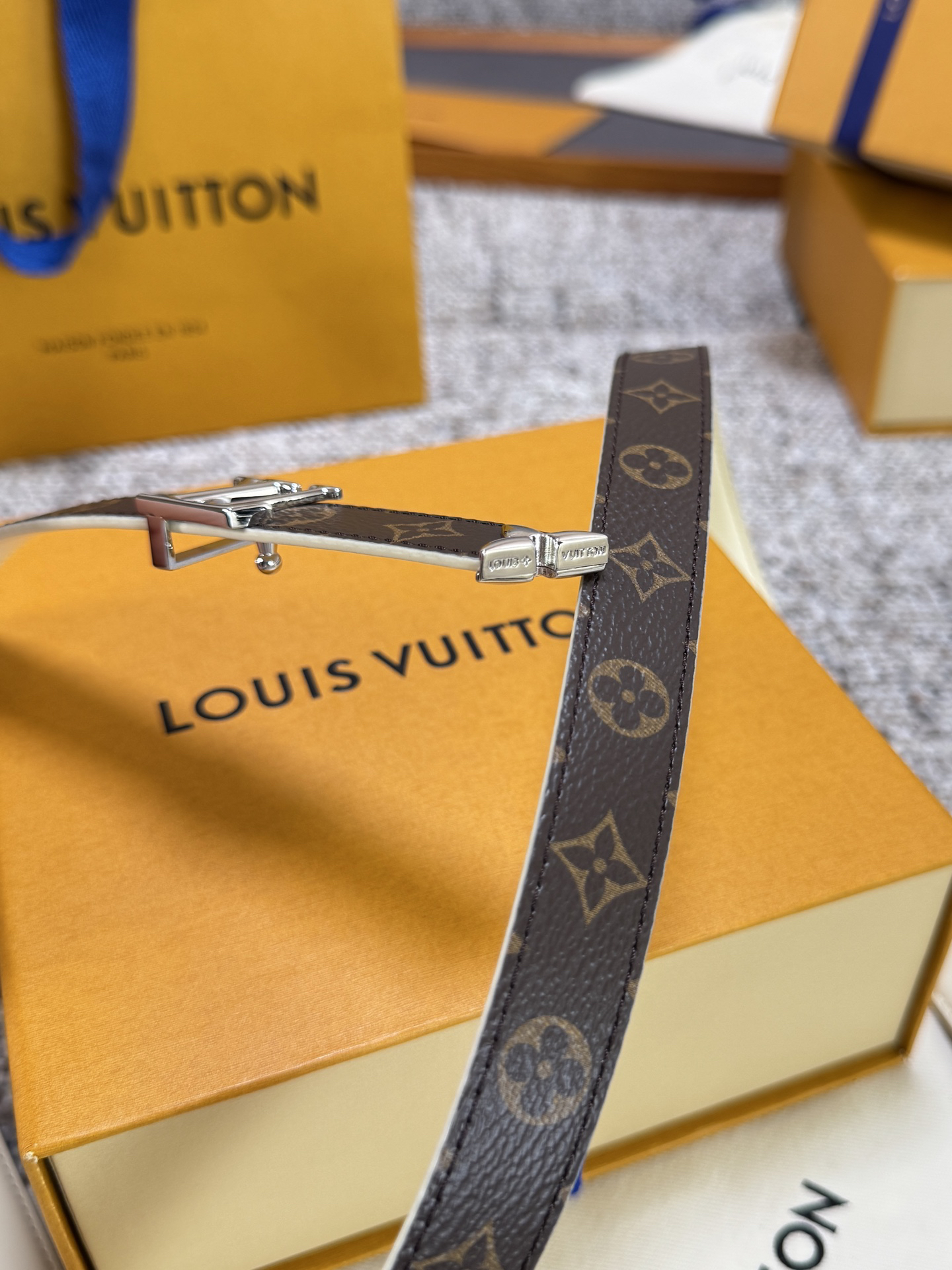 Lv belt-76