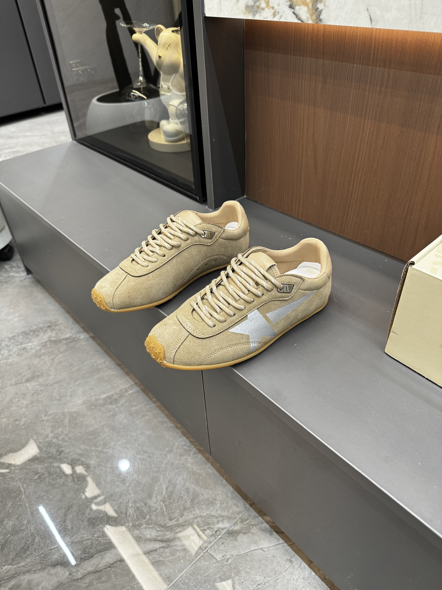 Golden Goose Sneakers-25