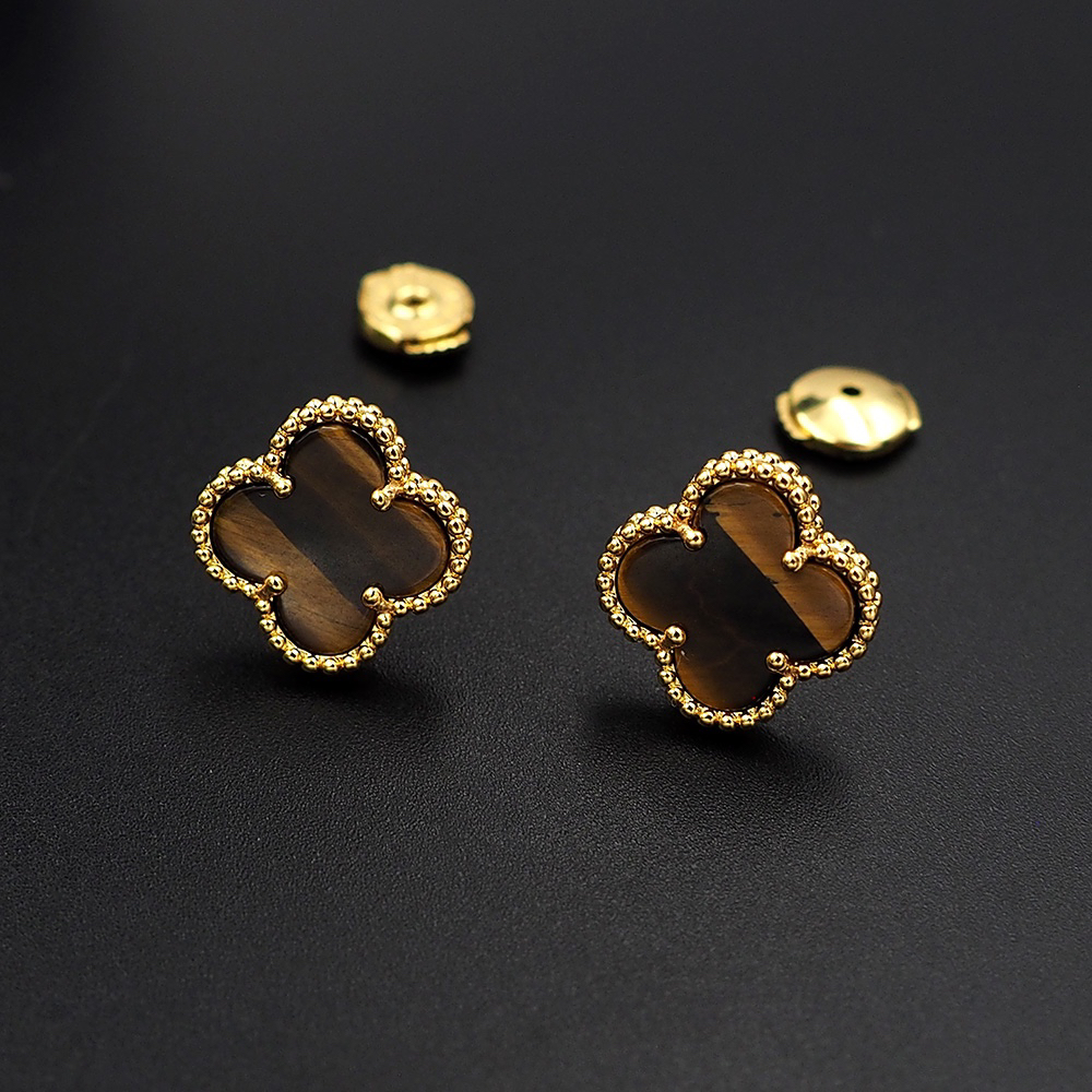 Van Cleef & Arpels earring-48