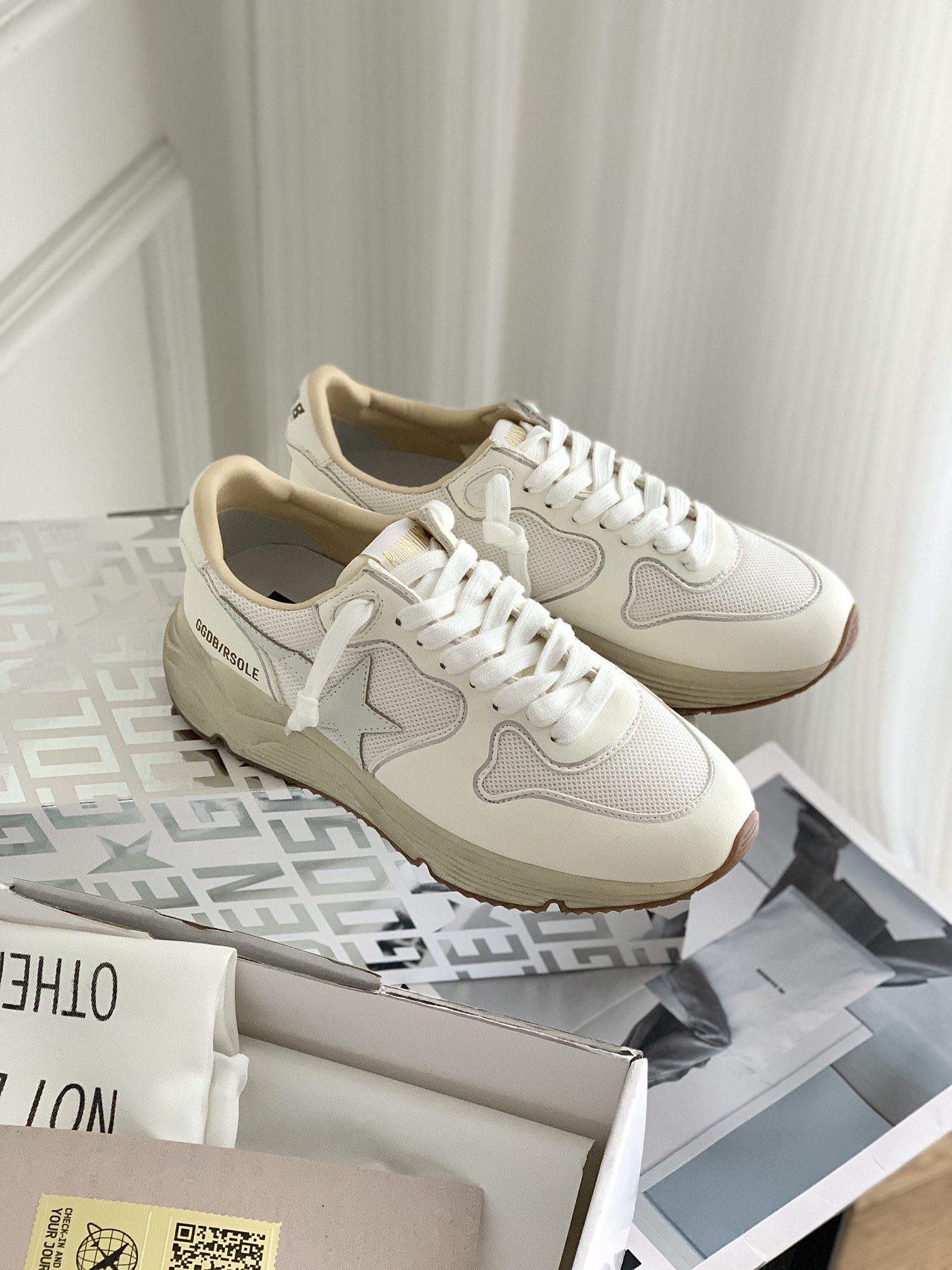Golden Goose Sneakers-33