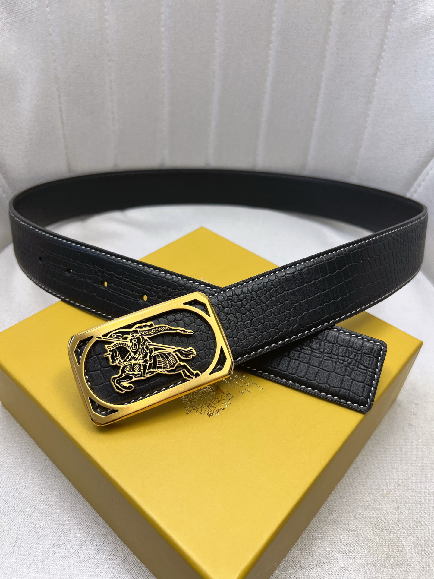 Burberry belt-82