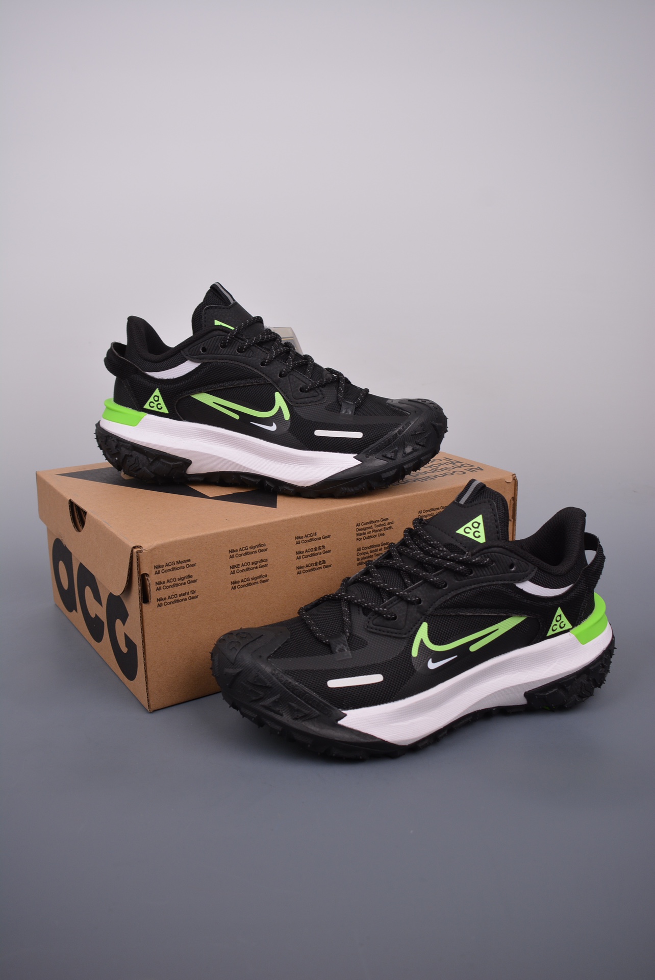 Nike Sneakers-120