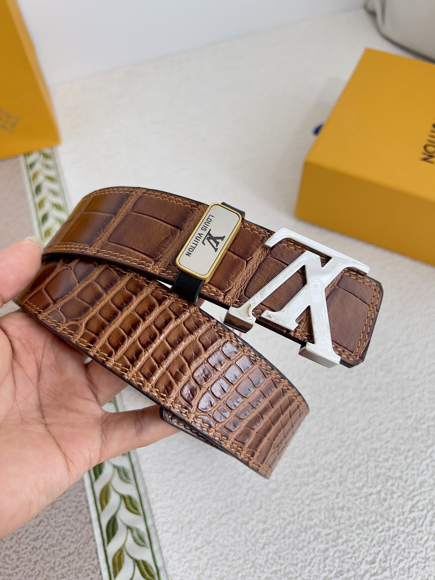 Lv belt-52