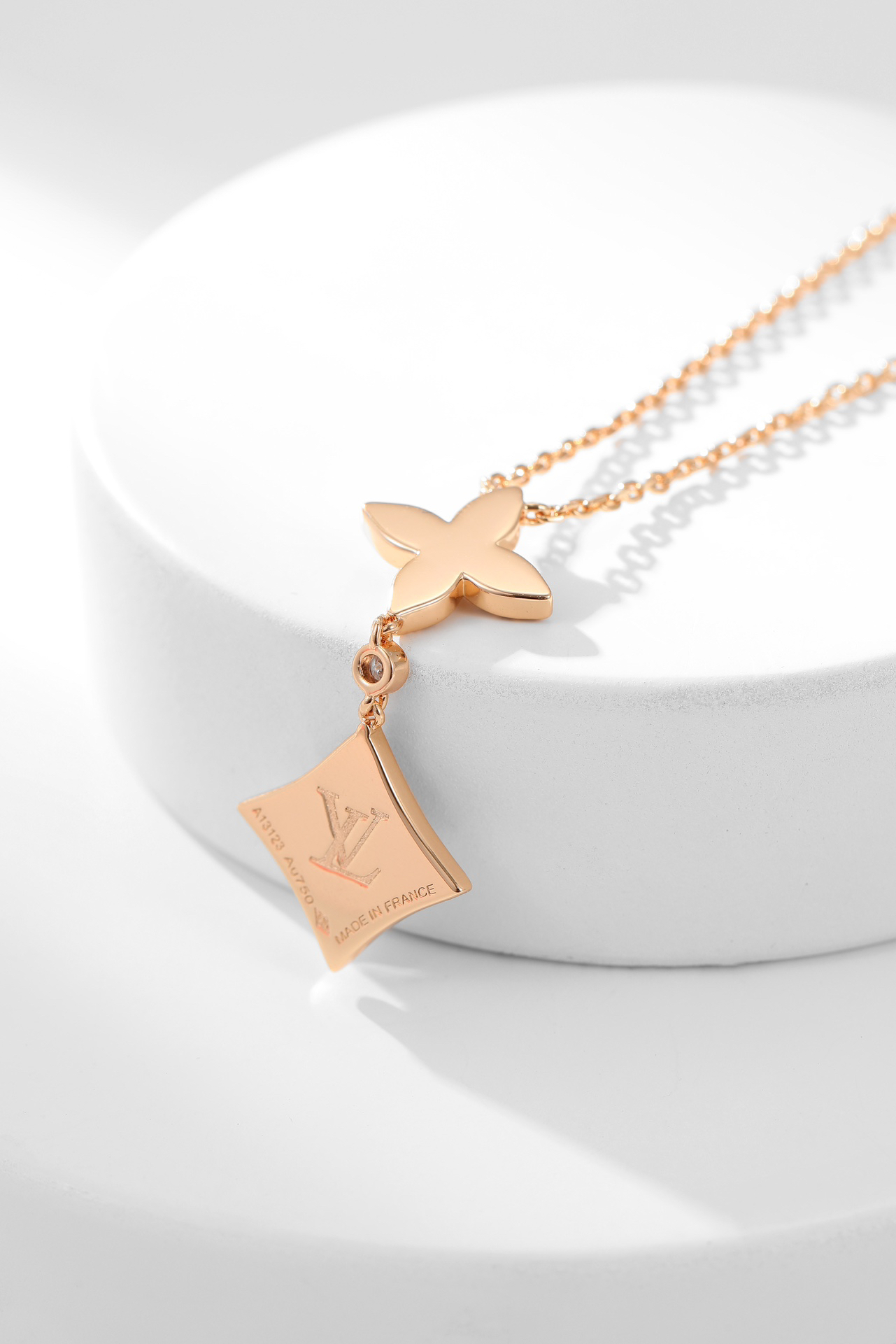 LV necklace-50