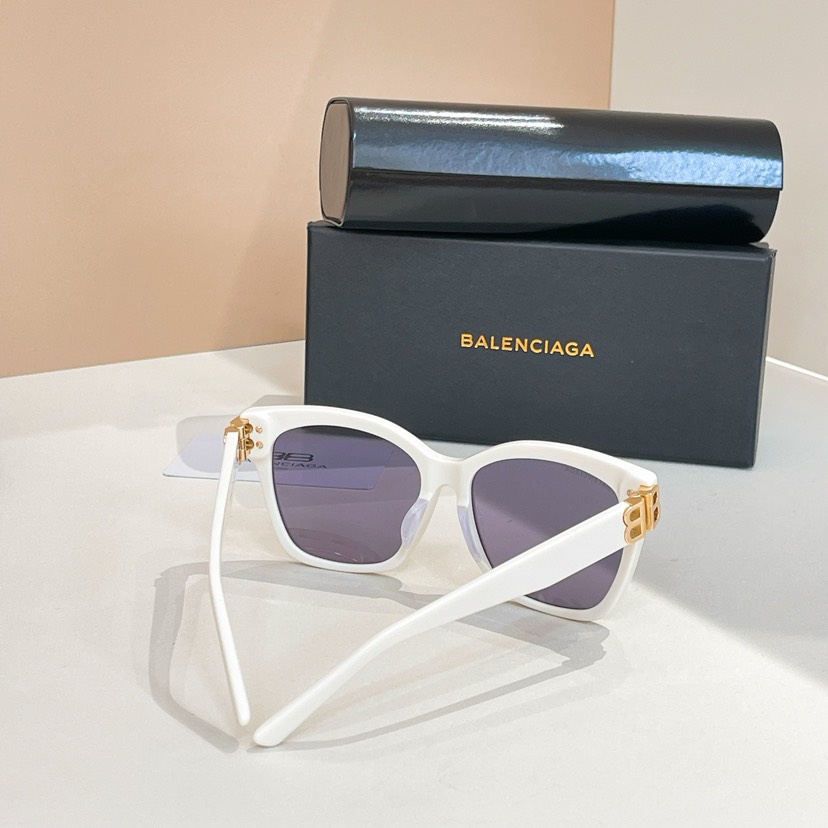 Balenciaga glasses-10