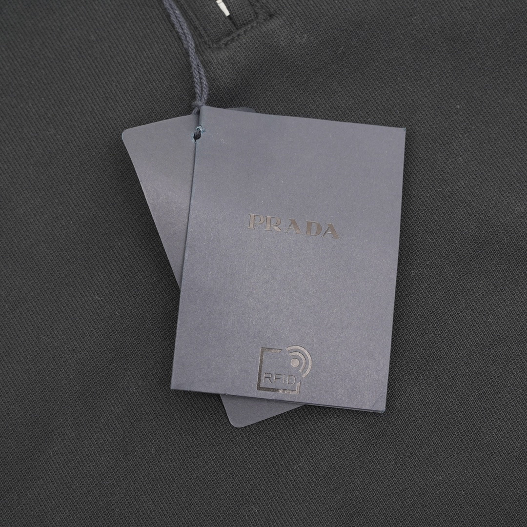 Prada Clothing-187
