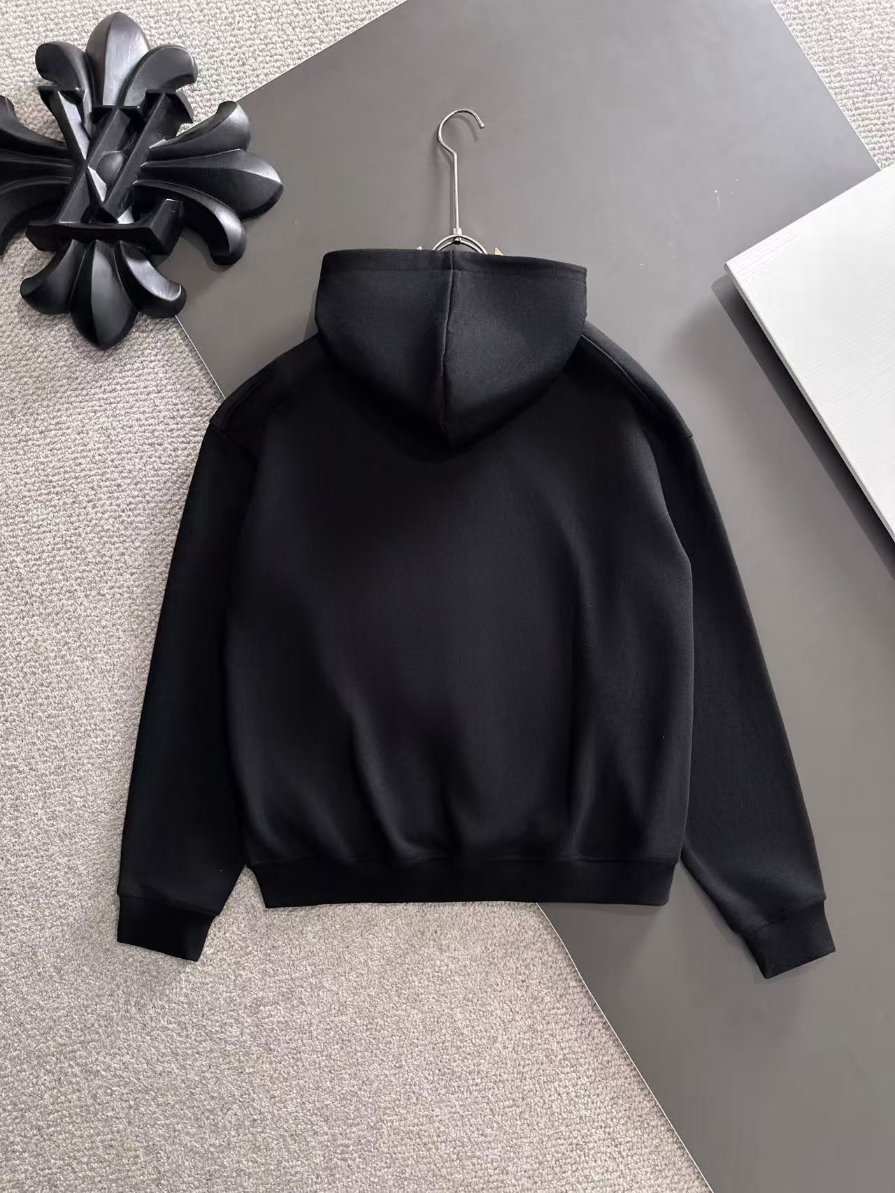 Gucci Clothing-316