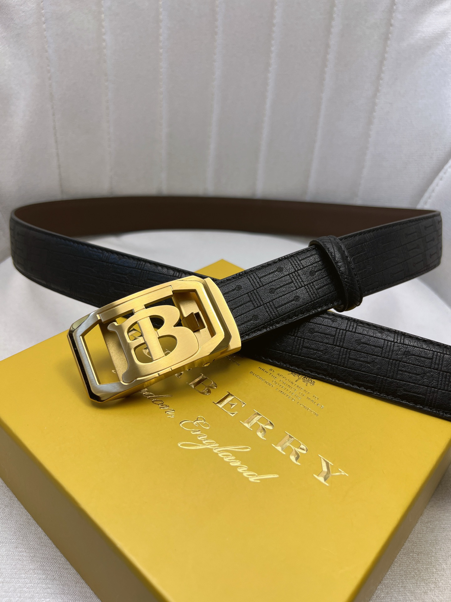 Burberry belt-83