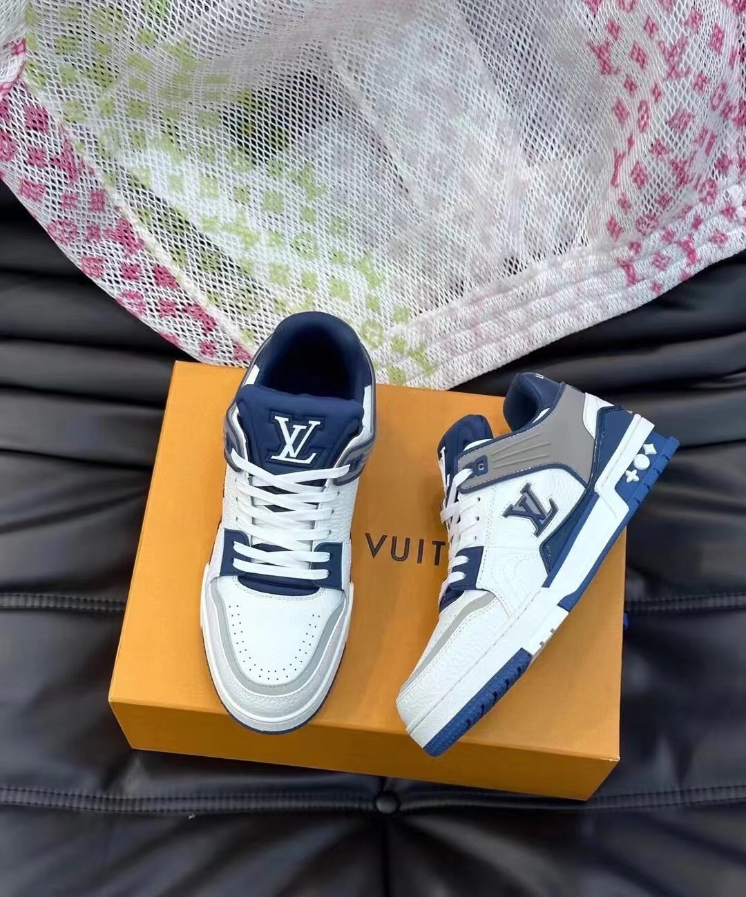 Lv Sneakers-42