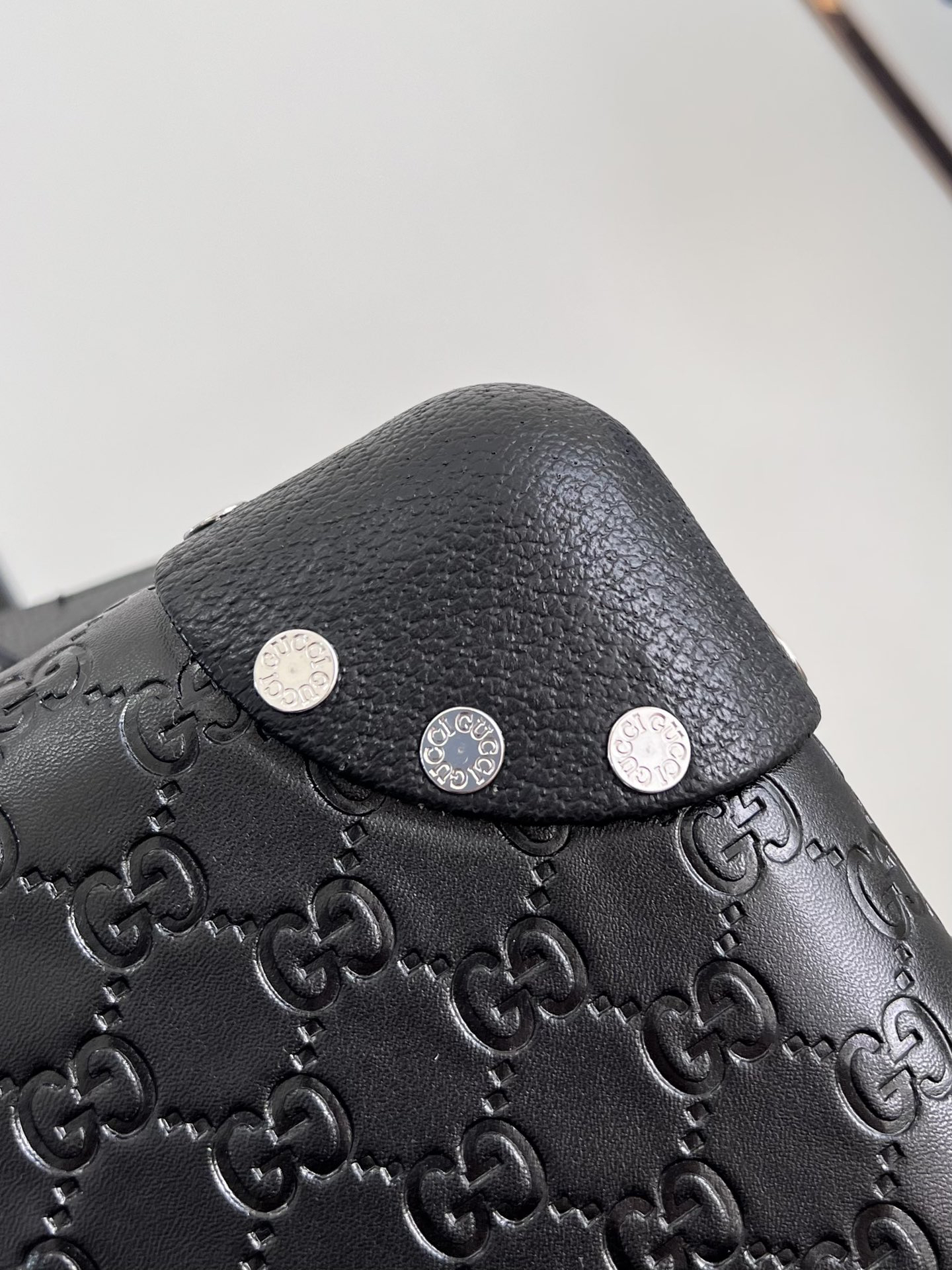 Gucci luggage-1