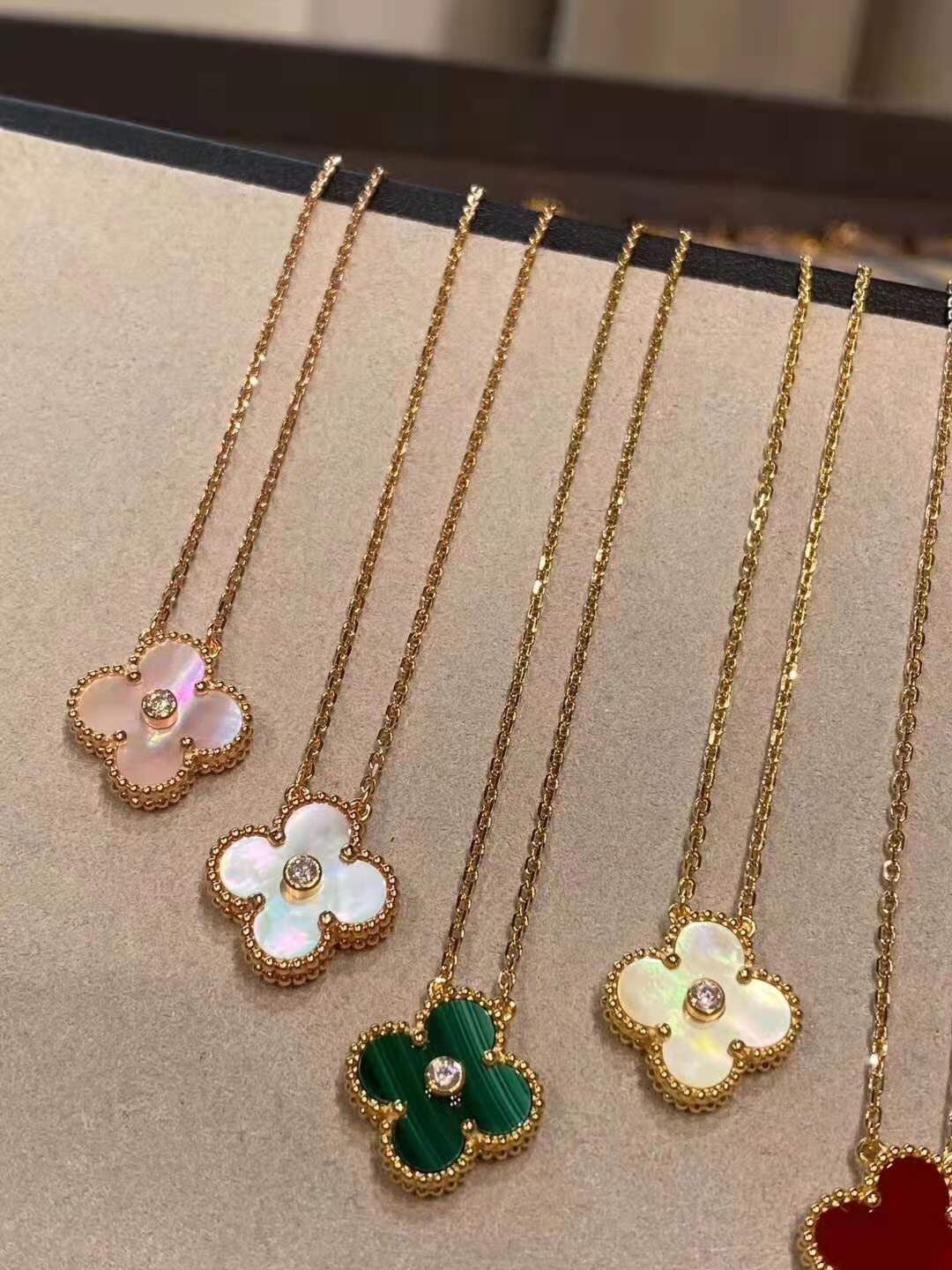 Van Cleef & Arpels necklace-1