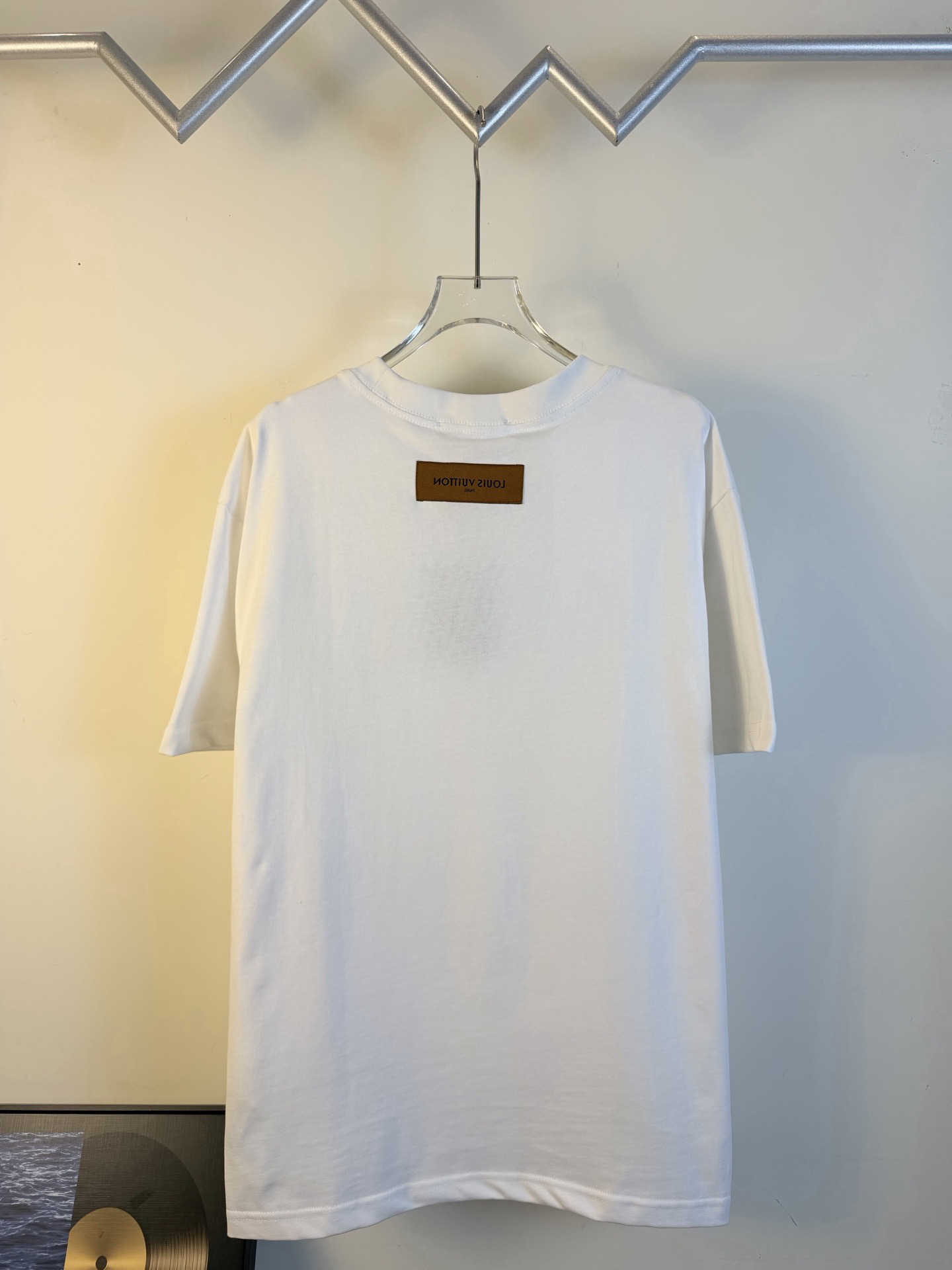 LV clothing-244