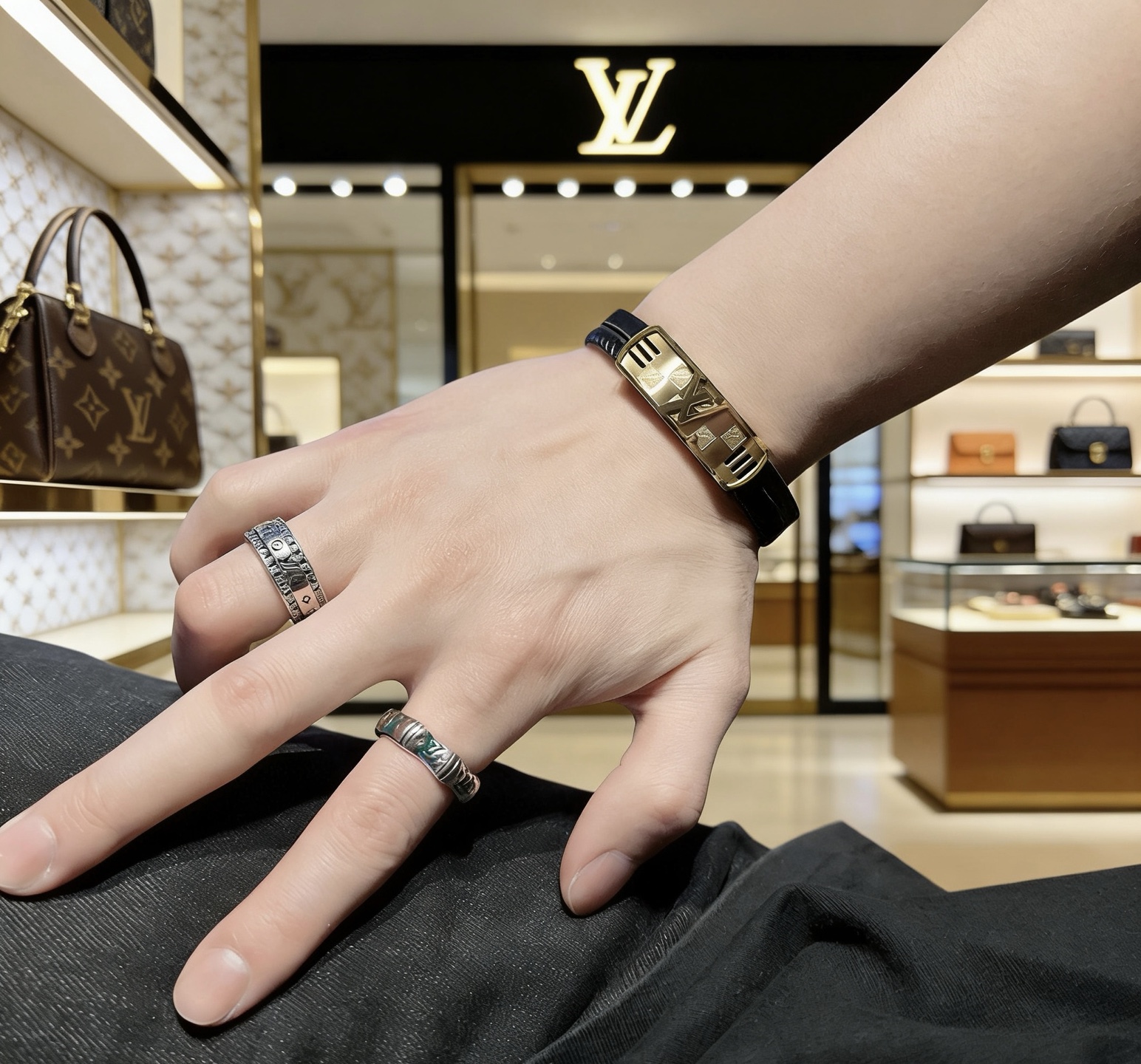 LV ring-50