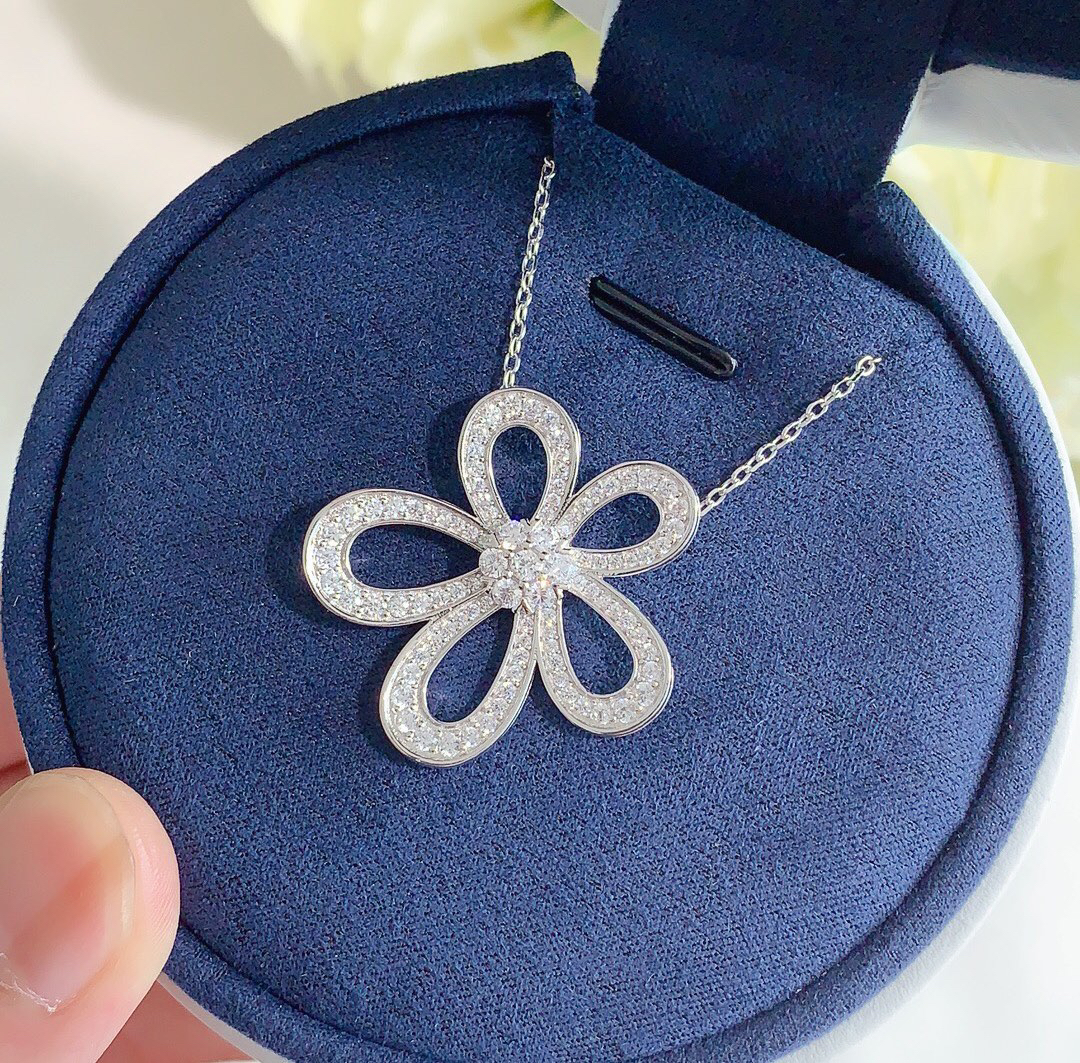 Van Cleef & Arpels necklace-112