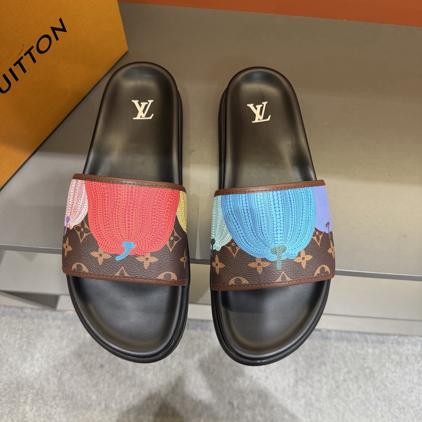 LV Summer footwear