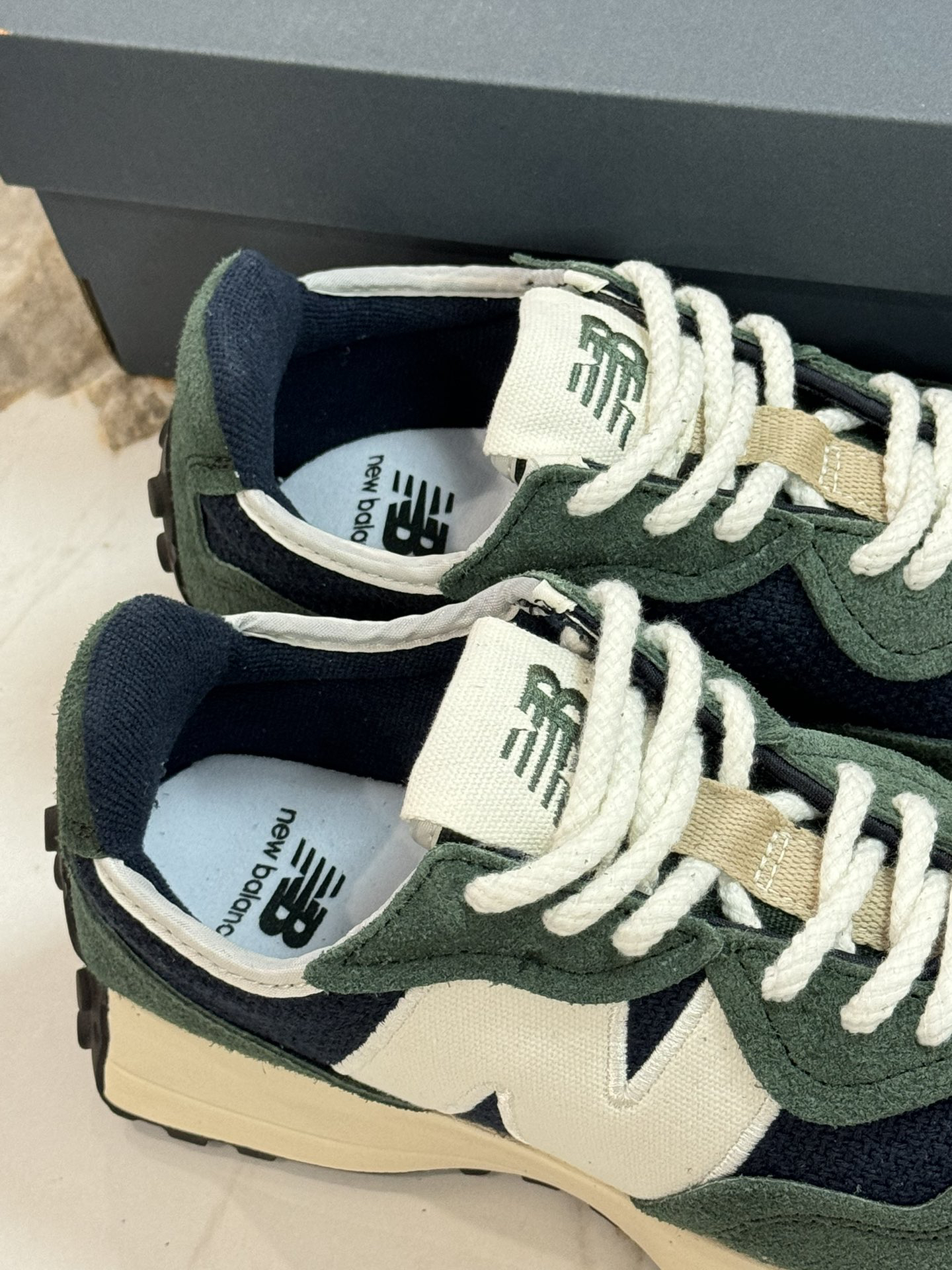 New Balance Sneakers-146