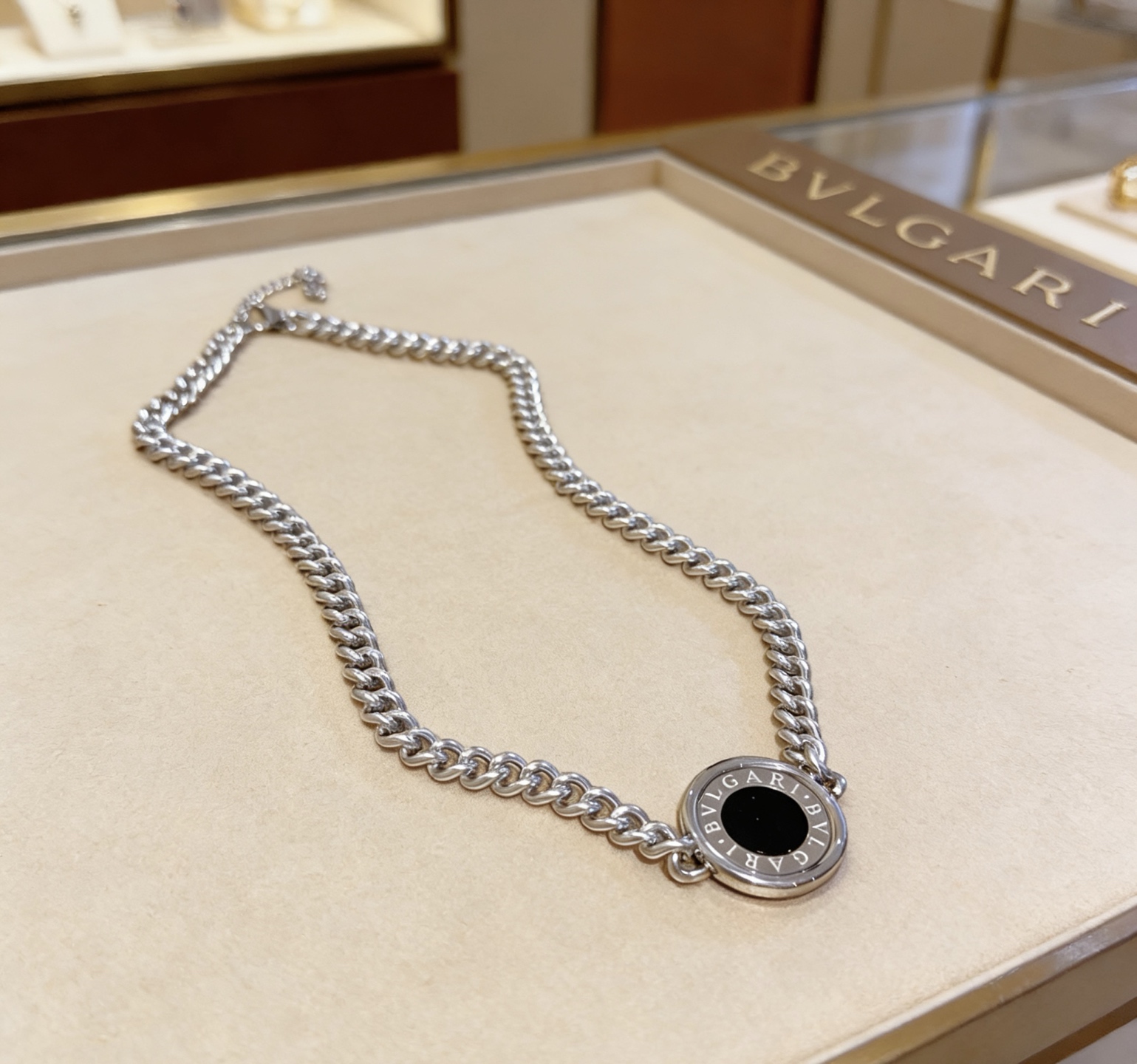 Bottega Veneta necklace-11