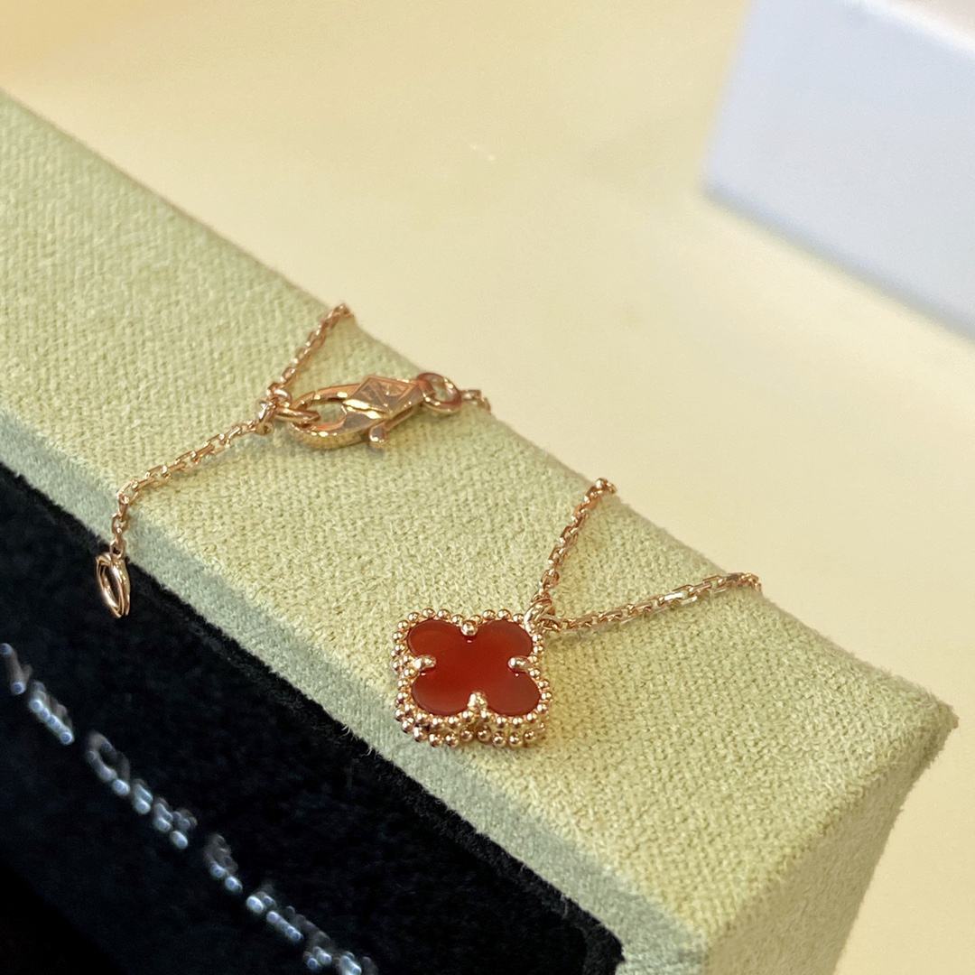 Van Cleef & Arpels necklace-3