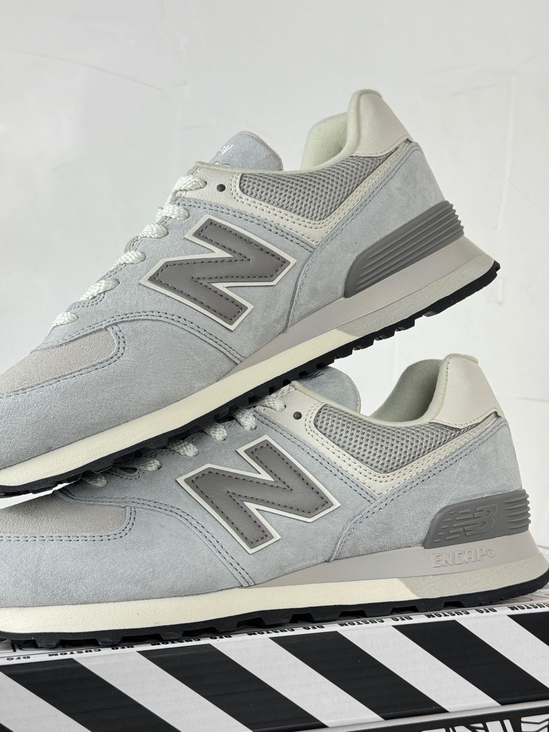 New Balance Sneakers-373