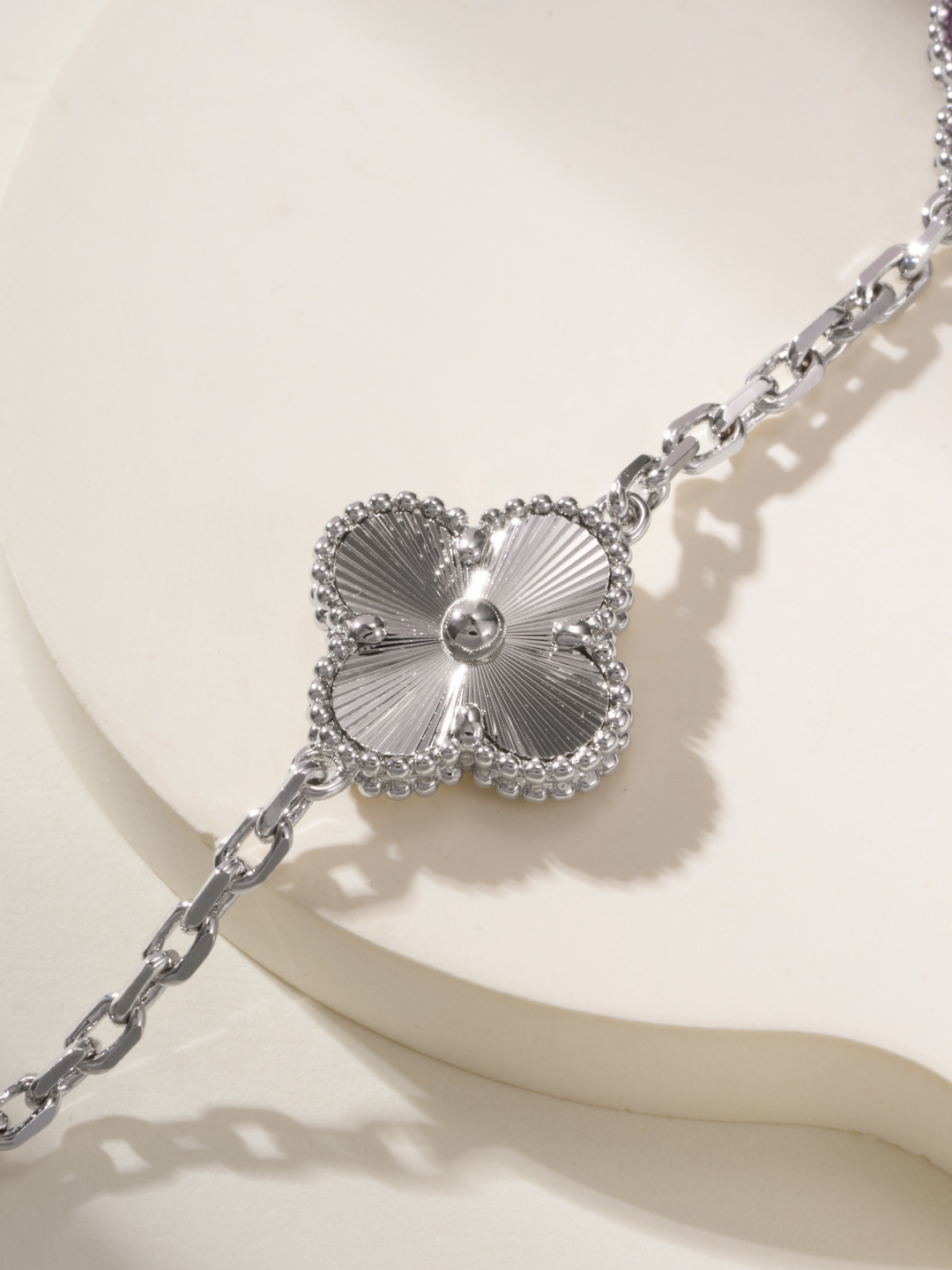 Van Cleef & Arpels Bracelet-81