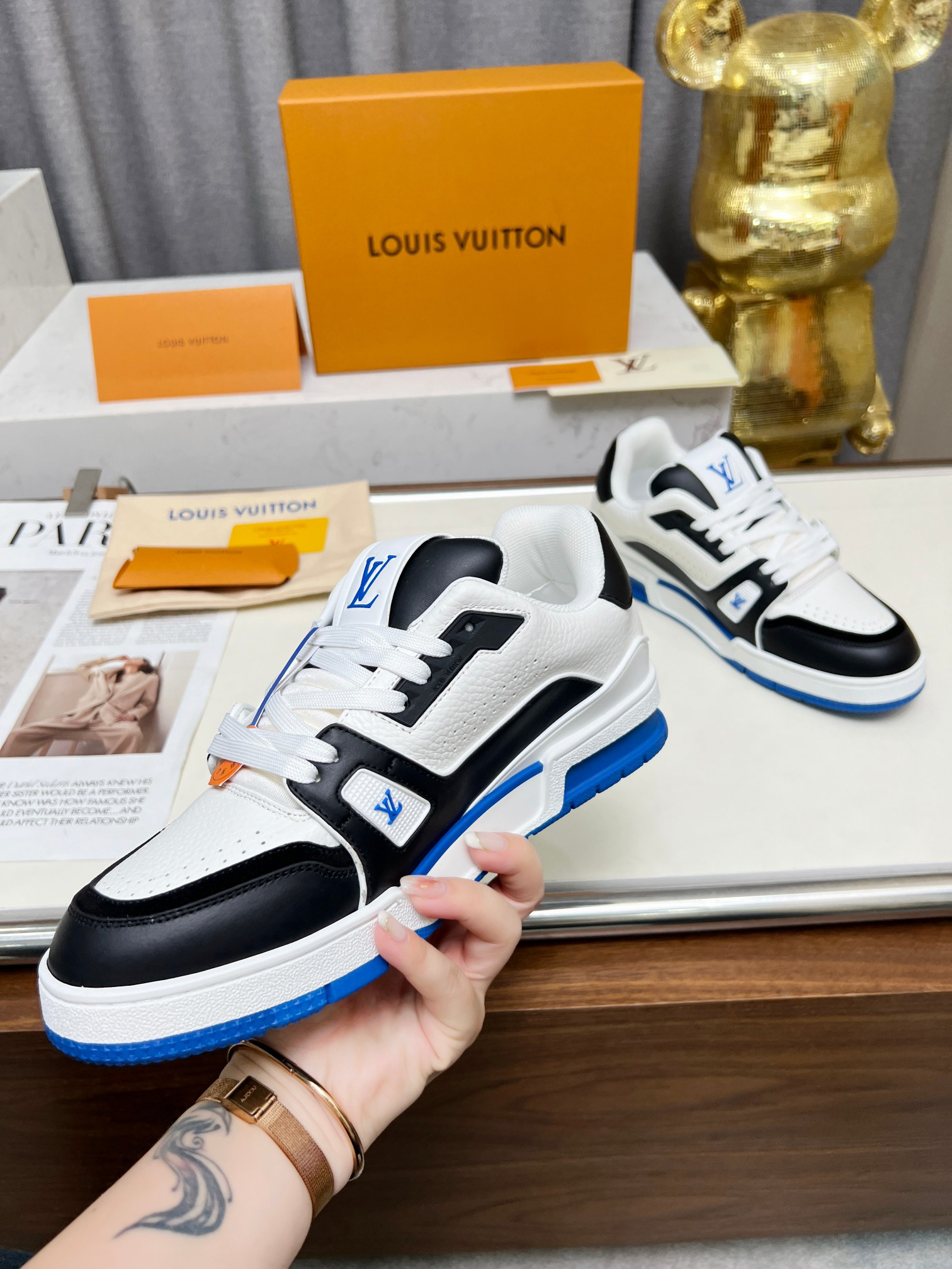 Lv Sneakers-66