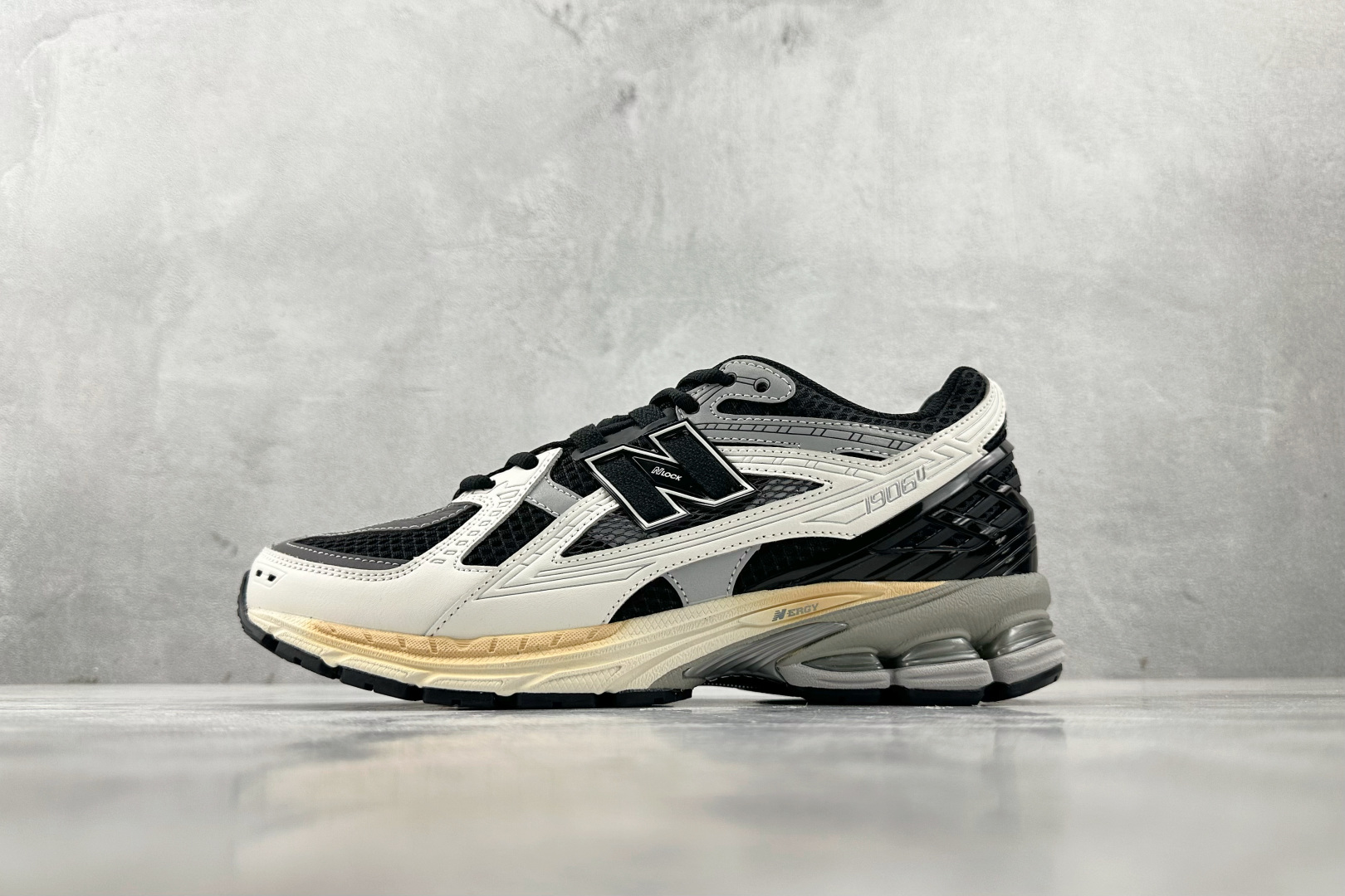 New Balance Sneakers-174