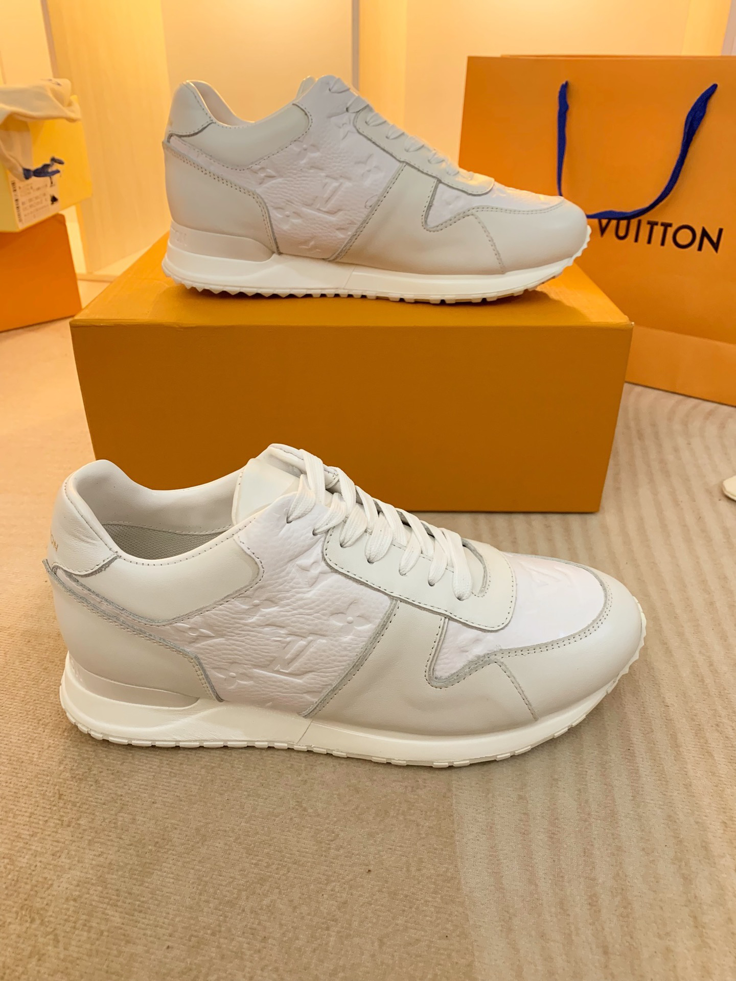 Lv Sneakers-157