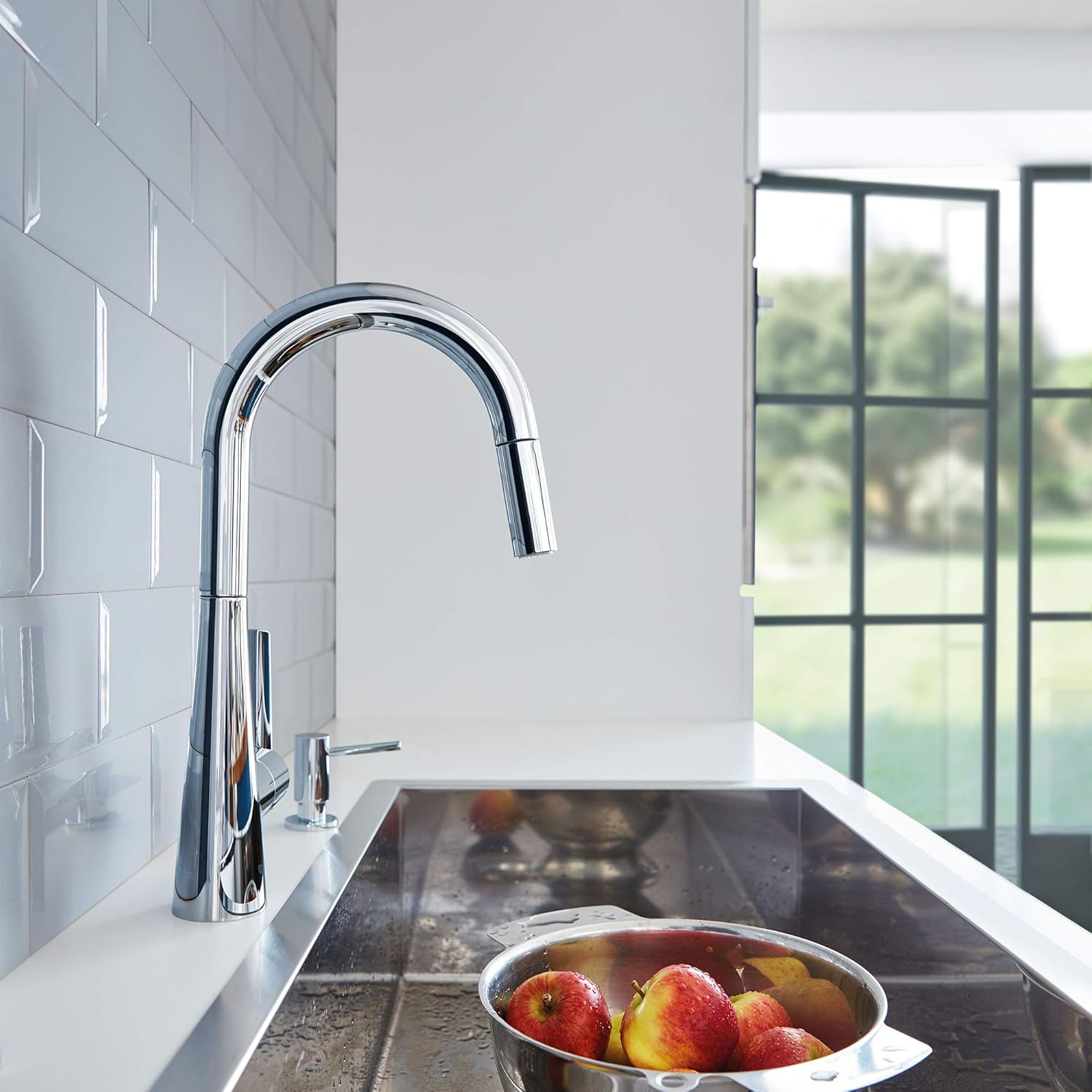 GROHE 32226003 Zedra Single-Handle Kitchen Faucet, Starlight Chrome