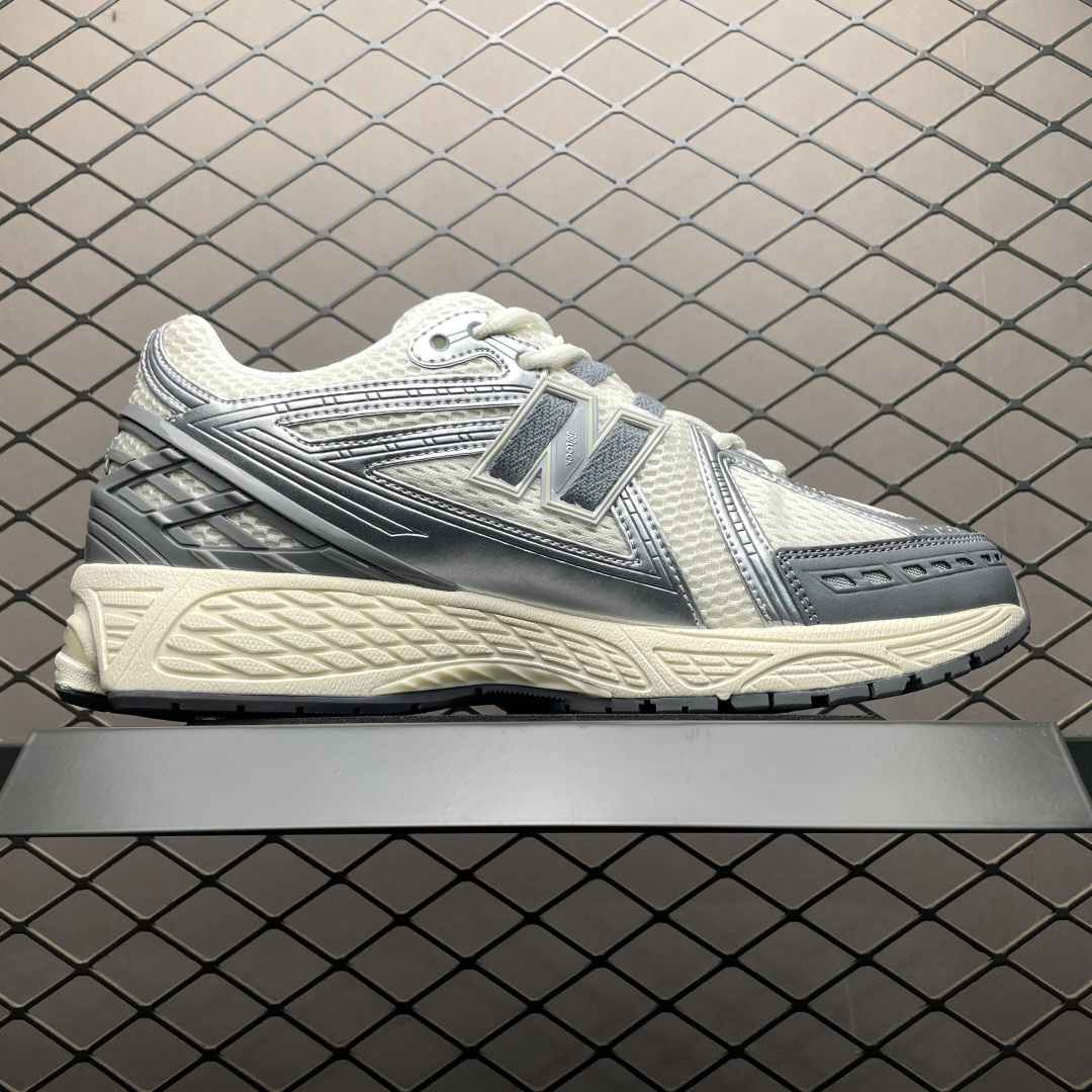 New Balance Sneakers-151