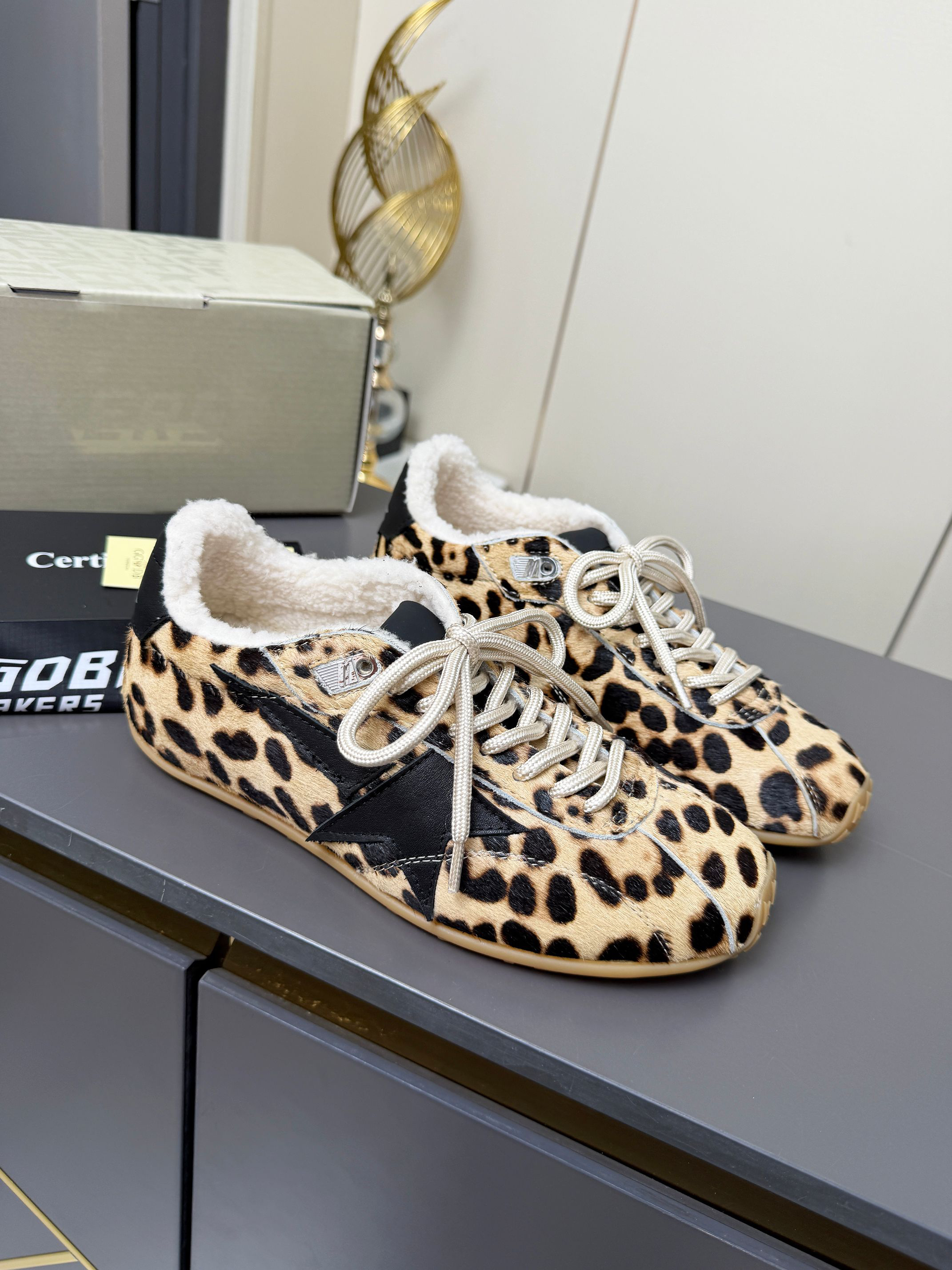Golden Goose Sneakers-26