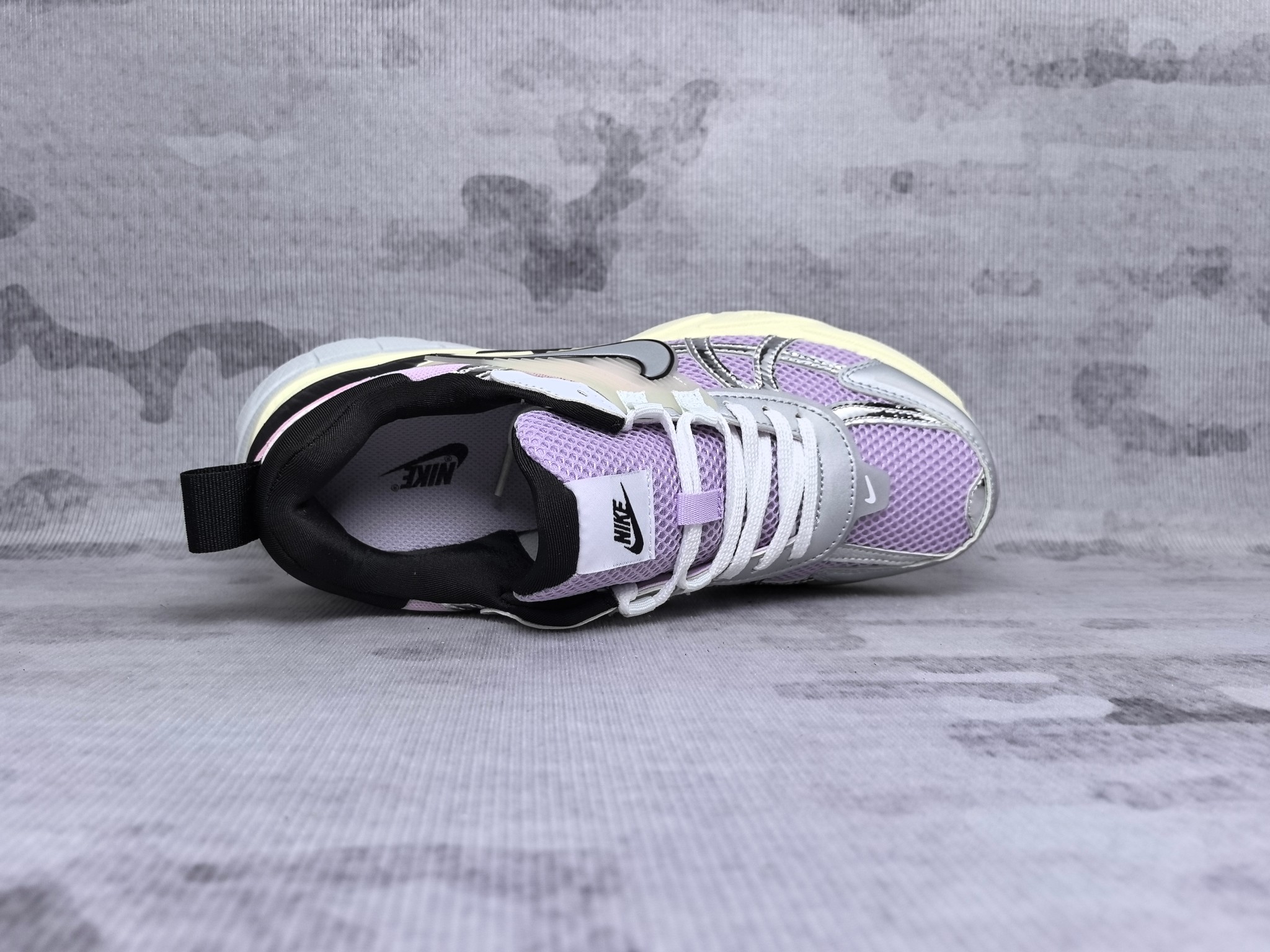 Nike Sneakers-230