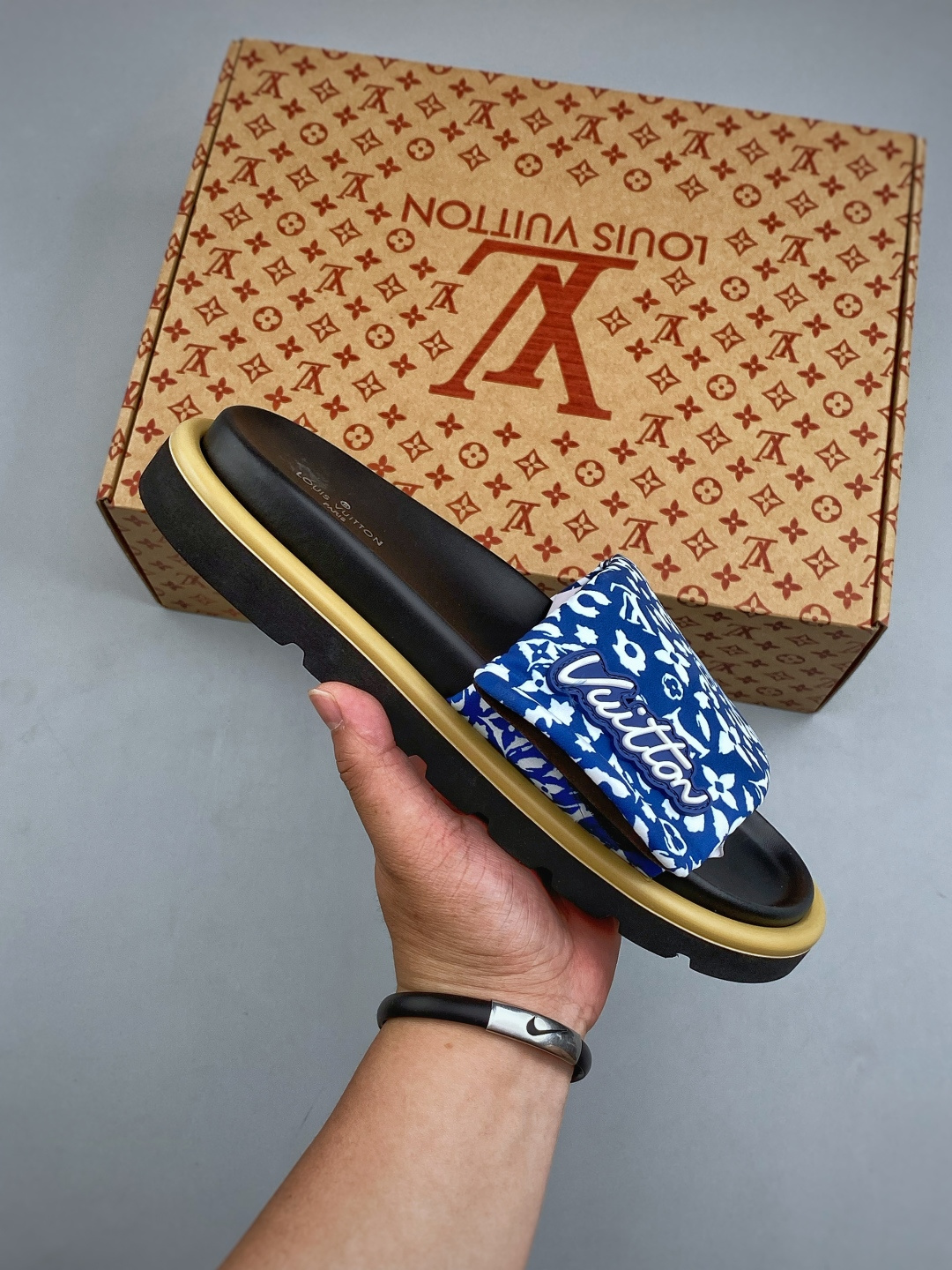 LV Summer footwear