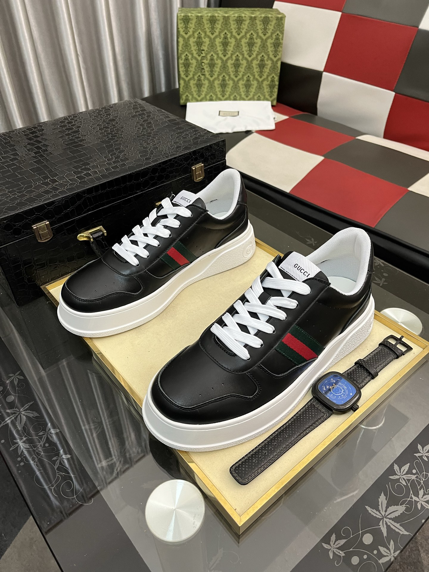 Gucci Sneakers-101