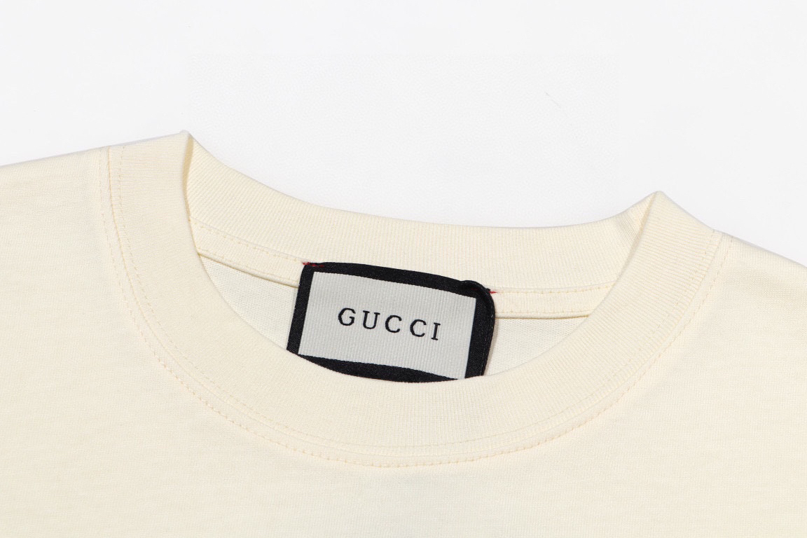 Gucci clothing-260