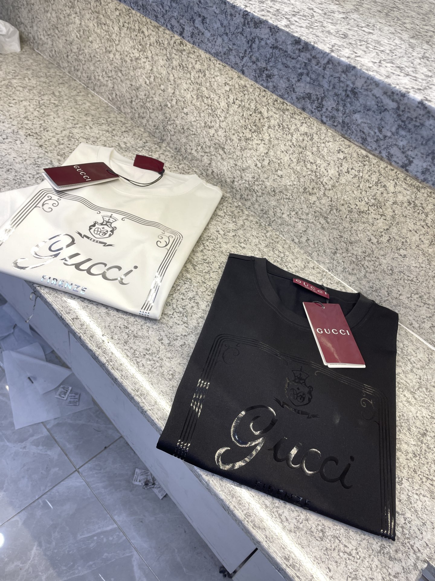 Gucci Clothing-198