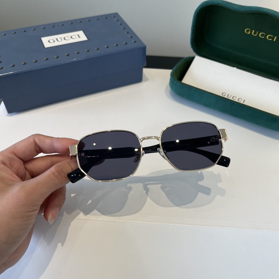 Gucci glasses-45