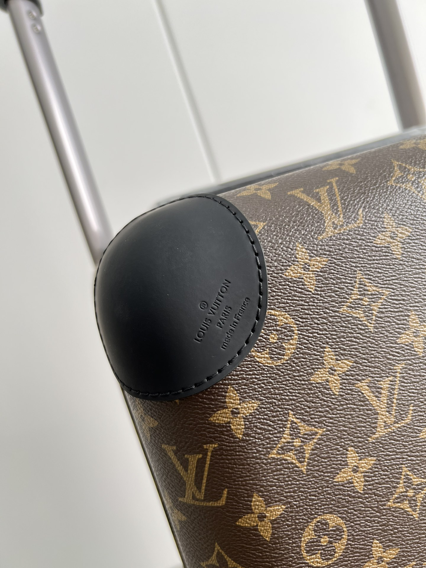 LV luggage-25