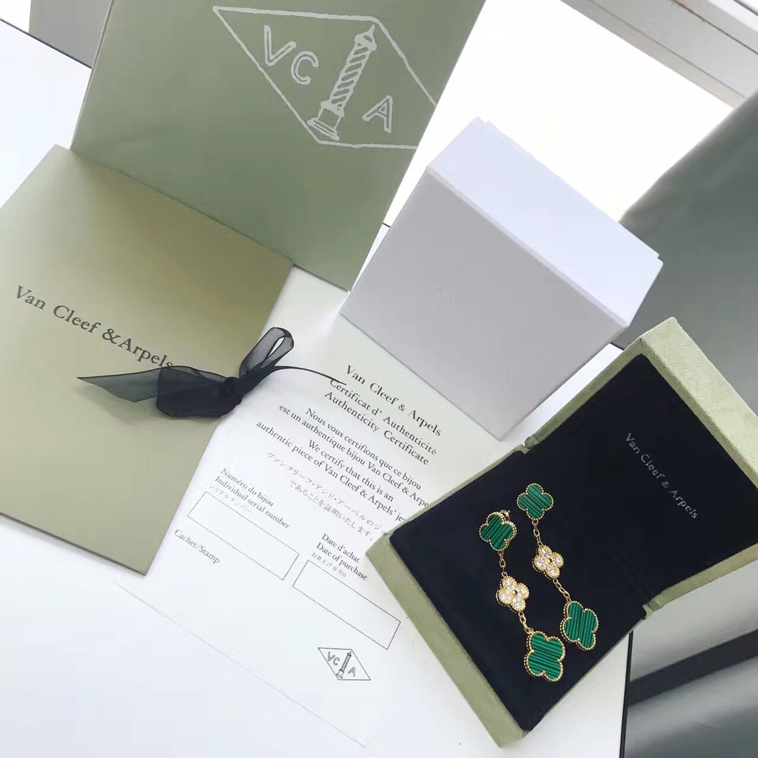 Van Cleef & Arpels earring-78