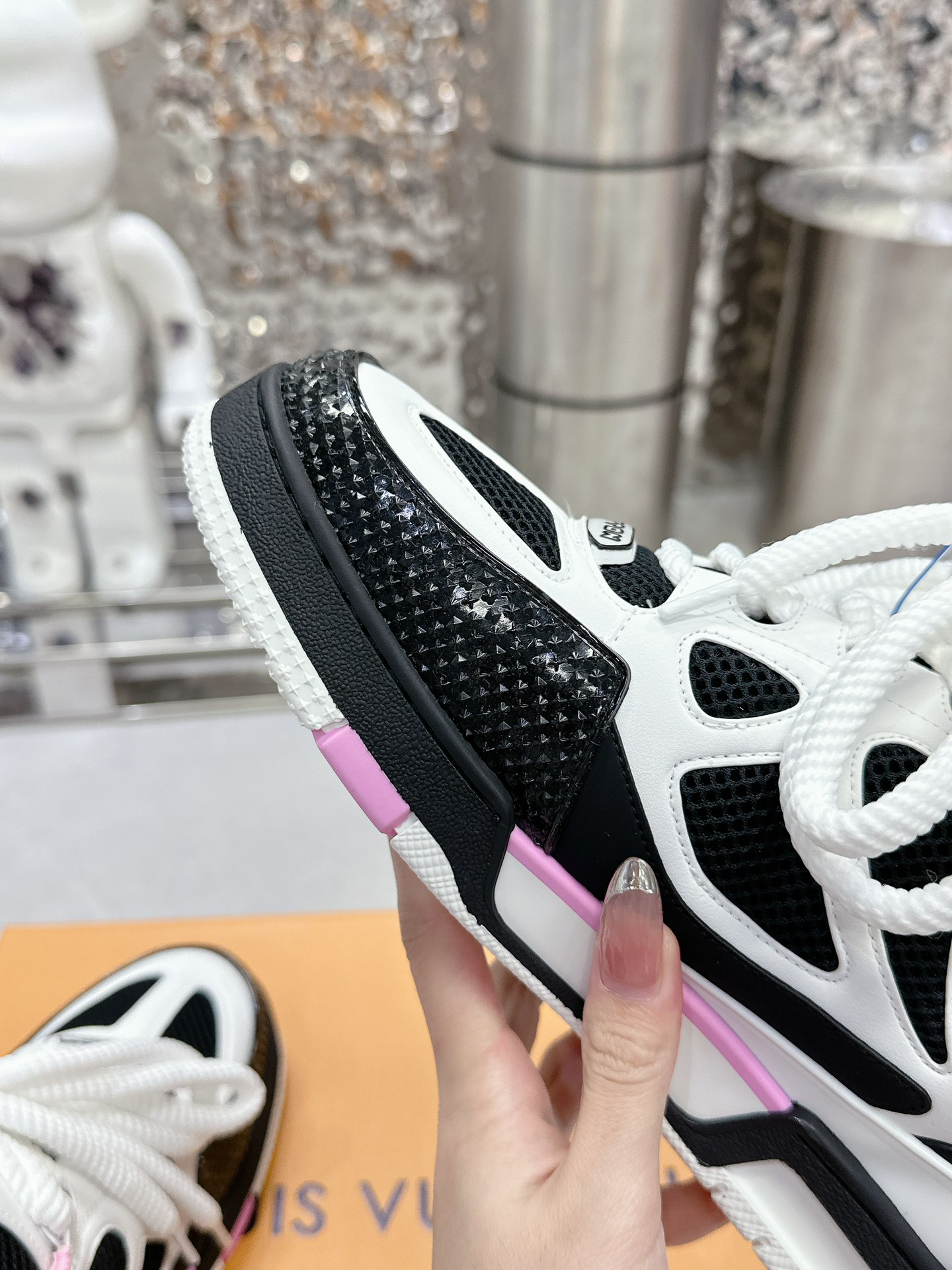 Lv Sneakers-51