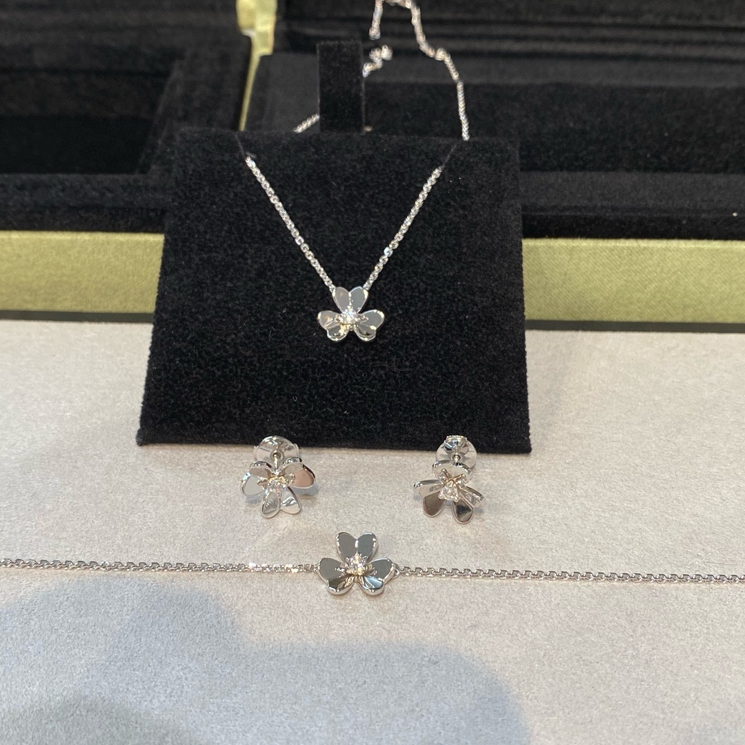 Van Cleef & Arpels necklace-86