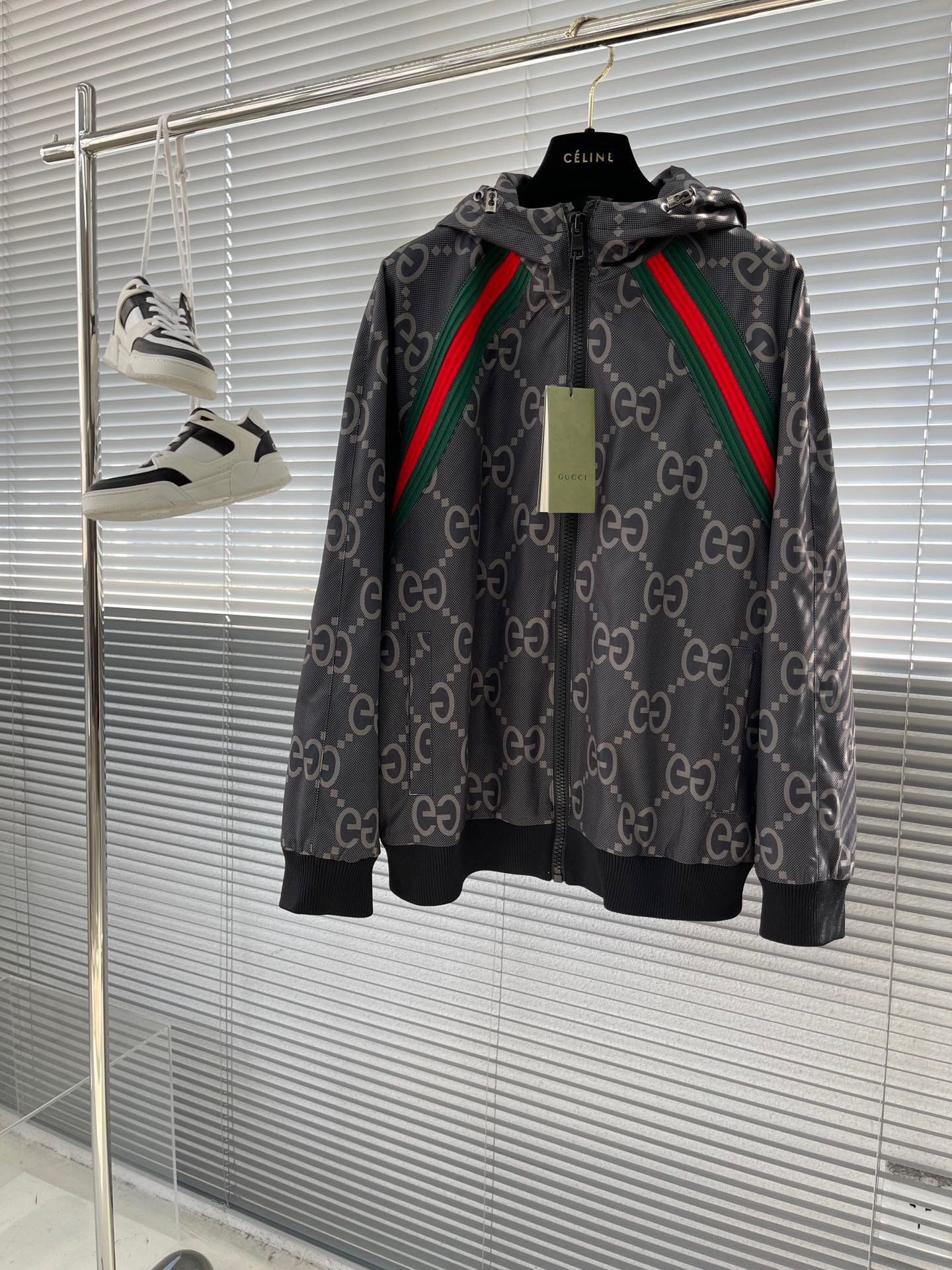 Gucci Clothing-183