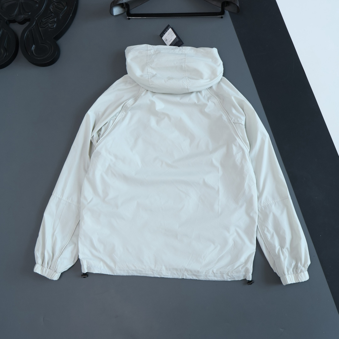 Prada Clothing-369